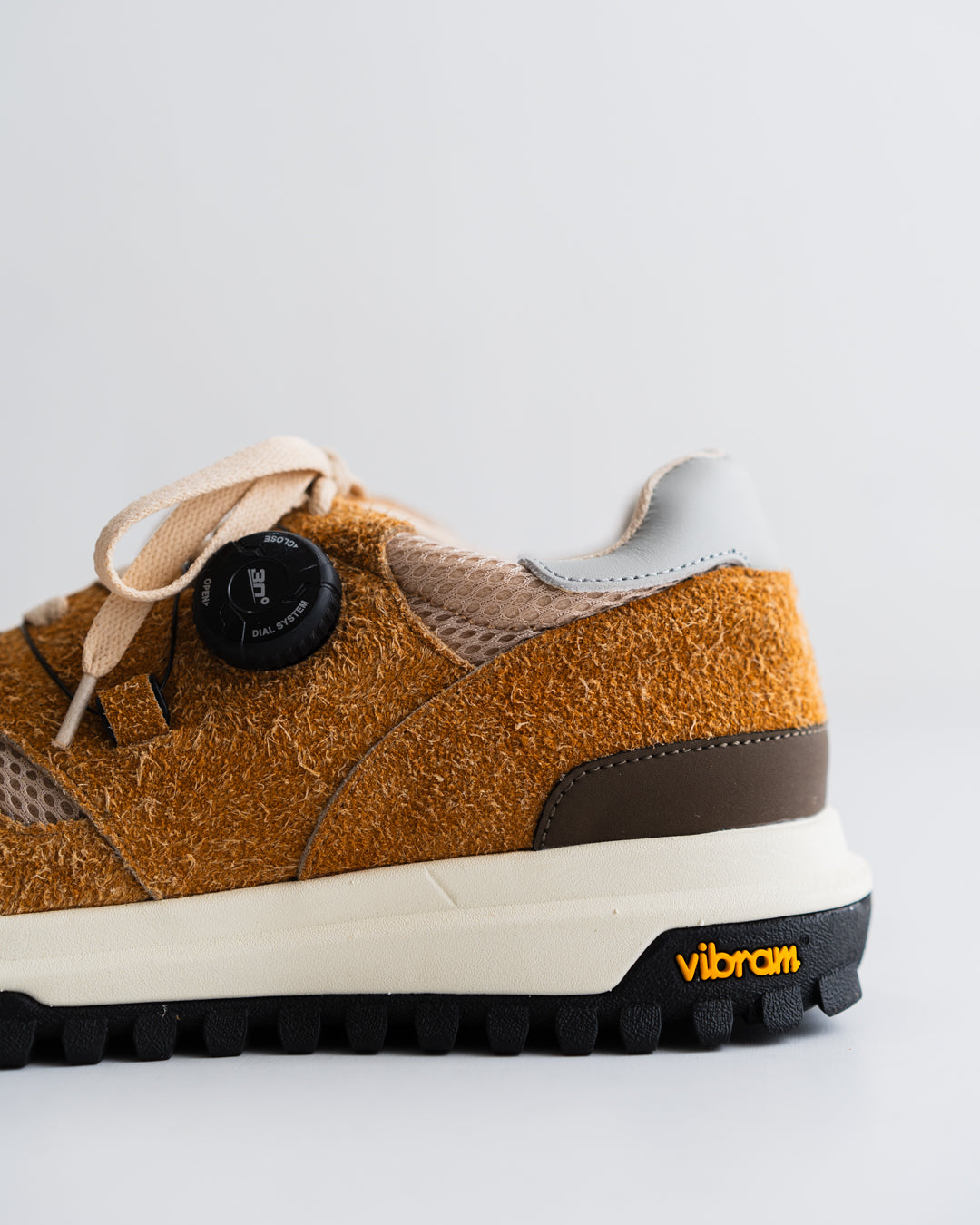 pg NAUGHTY - CAMEL