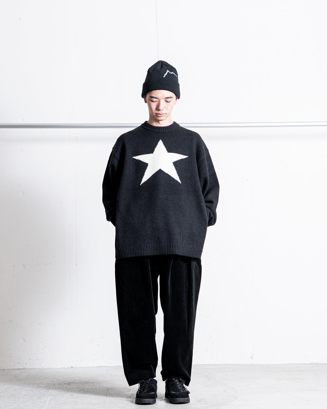 is-ness CORDUROY TUCK TROUSERS