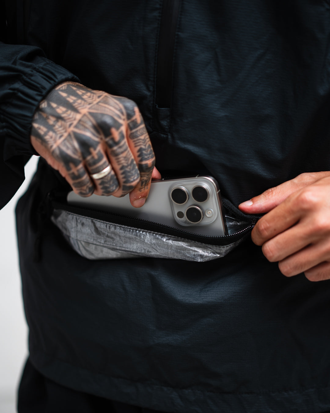 meanswhile Dyneema® Minimal Body Bag