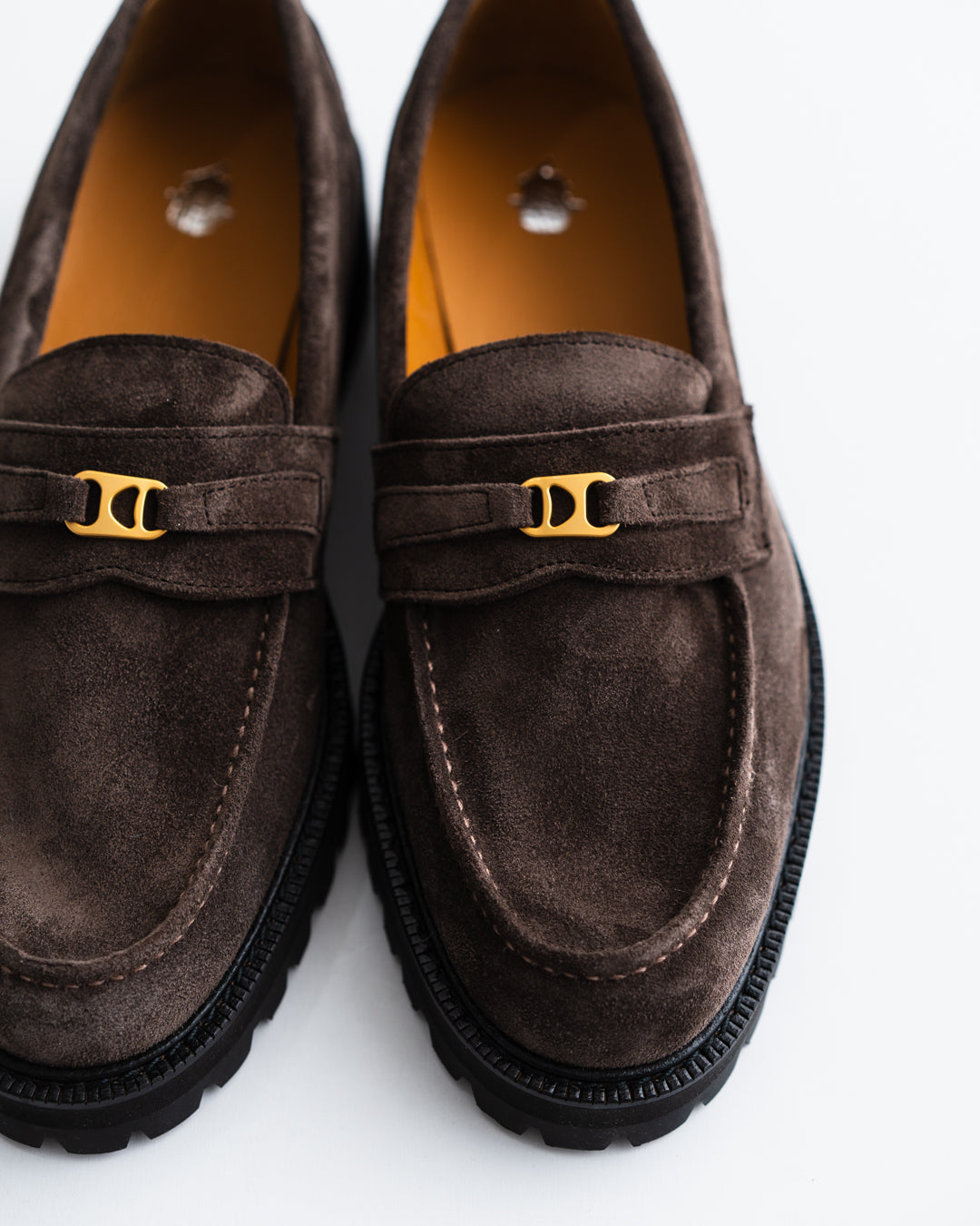Tomo & Co. PULL TAB BIT LOFER suede - BROWN