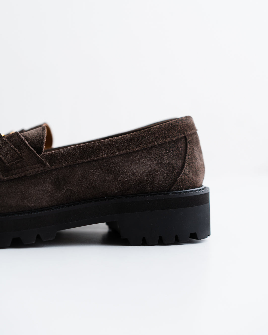 Tomo & Co. PULL TAB BIT LOFER suede - BROWN