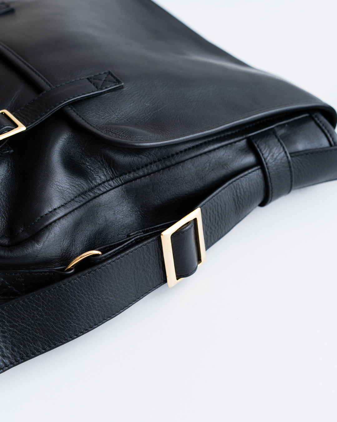 CCU FLAP SHOULDER BAG M - COW SKIN ANILINE