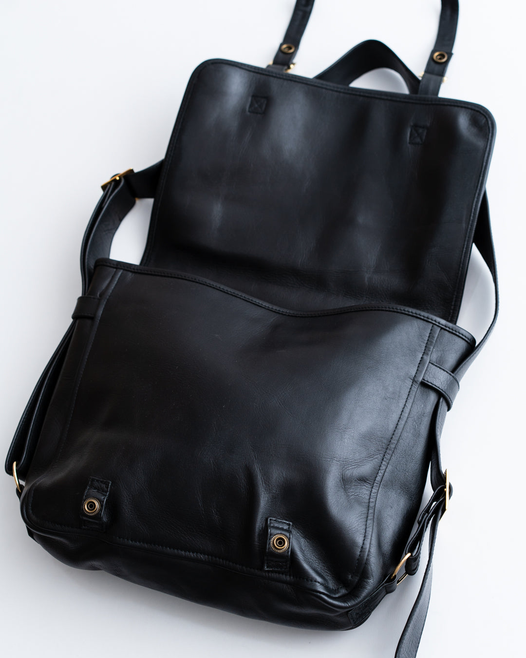 CCU FLAP SHOULDER BAG M - COW SKIN ANILINE