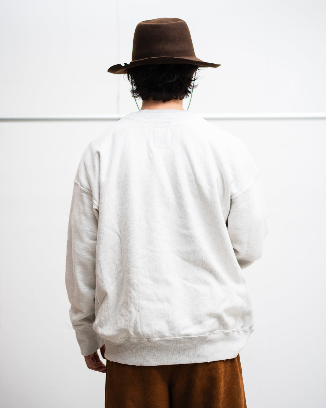 [10.11 sat 11:00 Release] BOWWOW ST. MACLAREN UNIV. SWEATSHIRT AGED