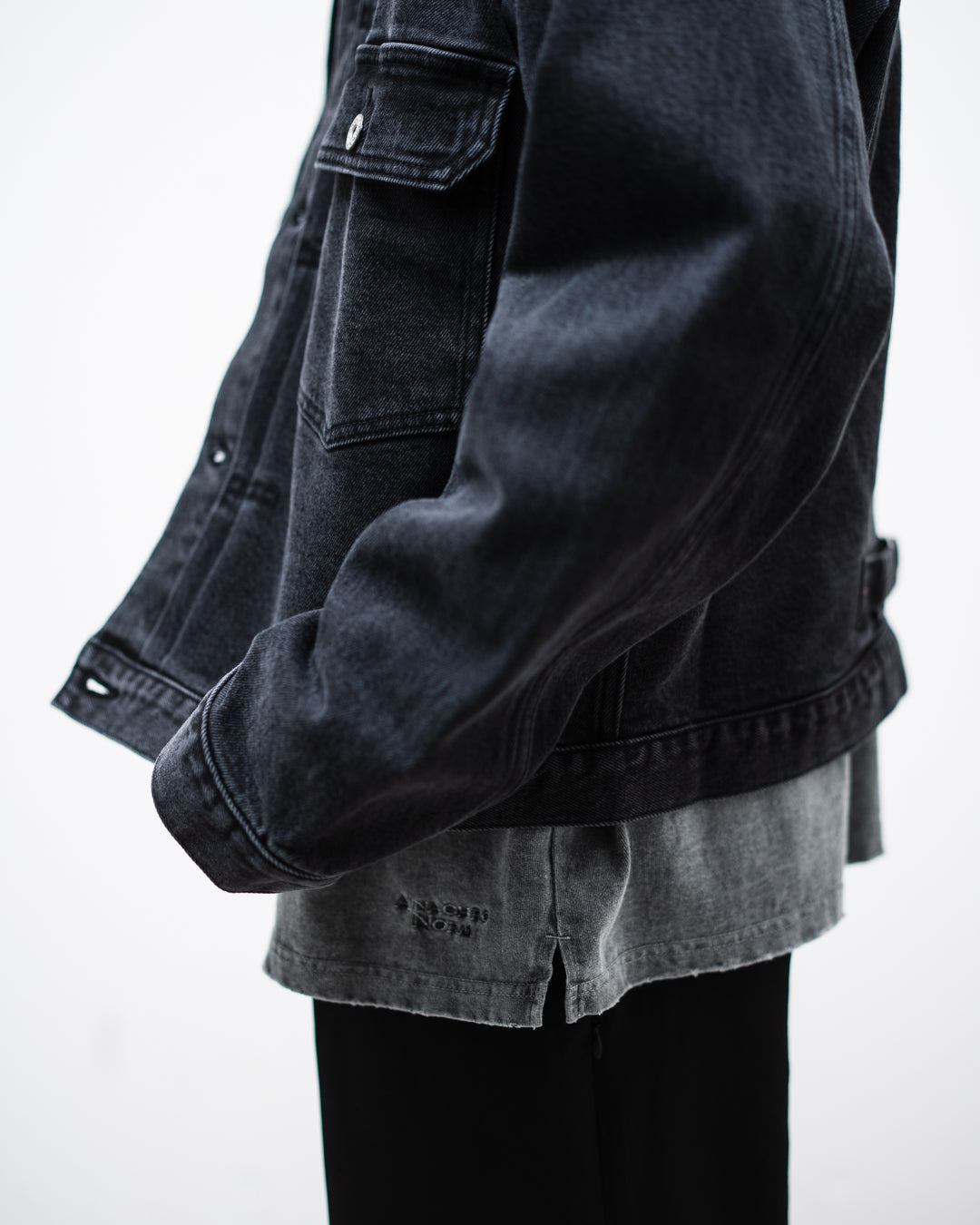 [8.8 sat 12:00 Release] SEDAN ALL-PURPOSE Leather Collar Denim Jacket