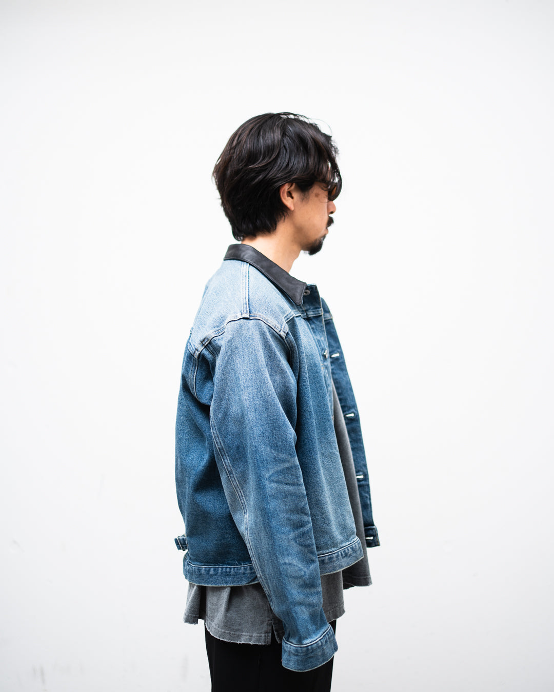 [8.8 sat 12:00 Release] SEDAN ALL-PURPOSE Leather Collar Denim Jacket