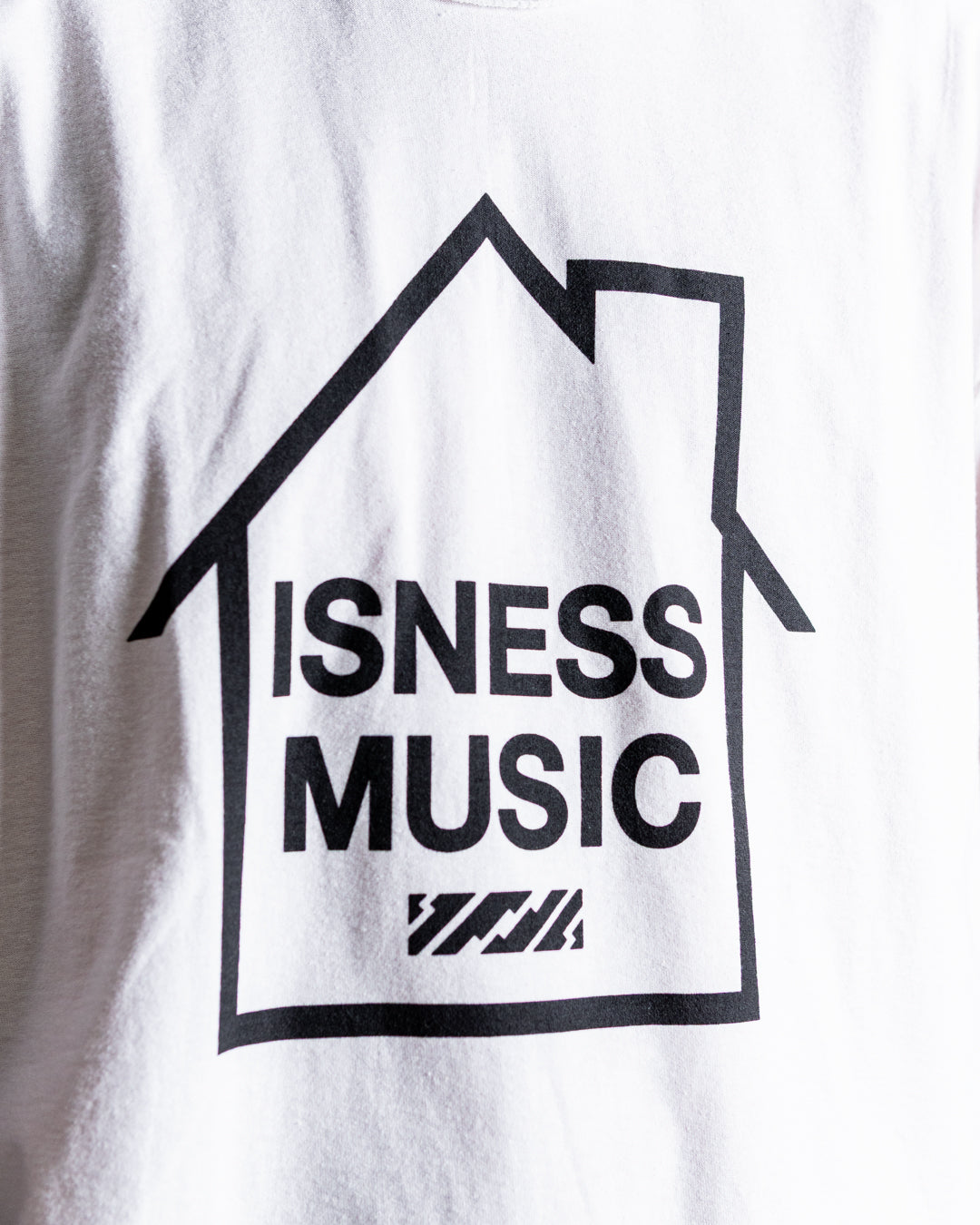 ISNESS MUSIC LOGO T-SHIRT