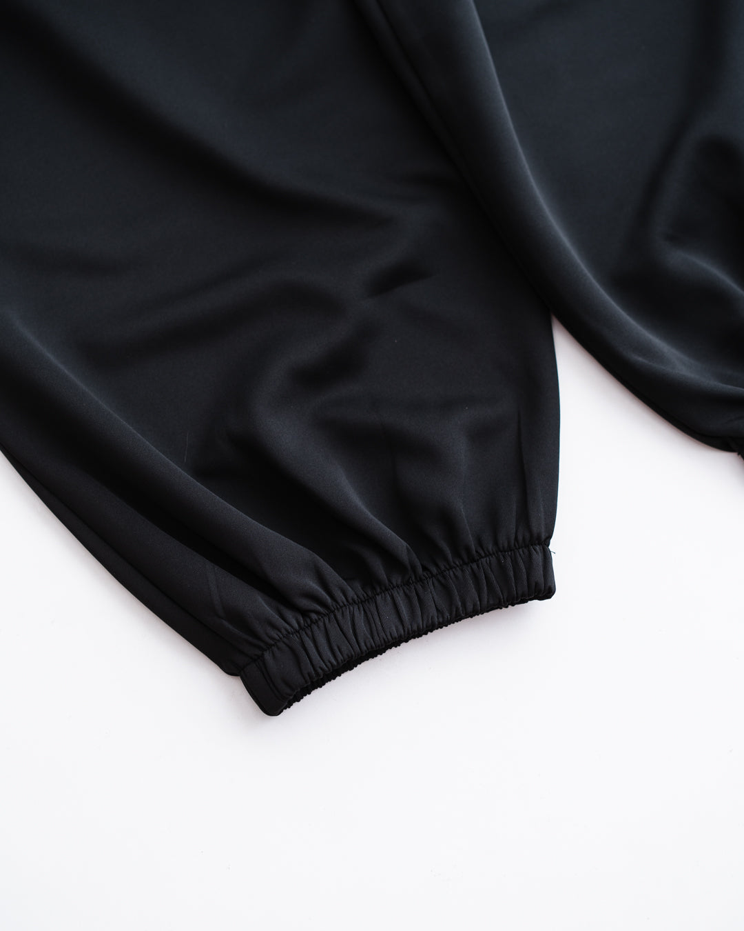 [8.11 sat 12:00 Release] ROTOL Smooth Jersey Triple Tuck pants