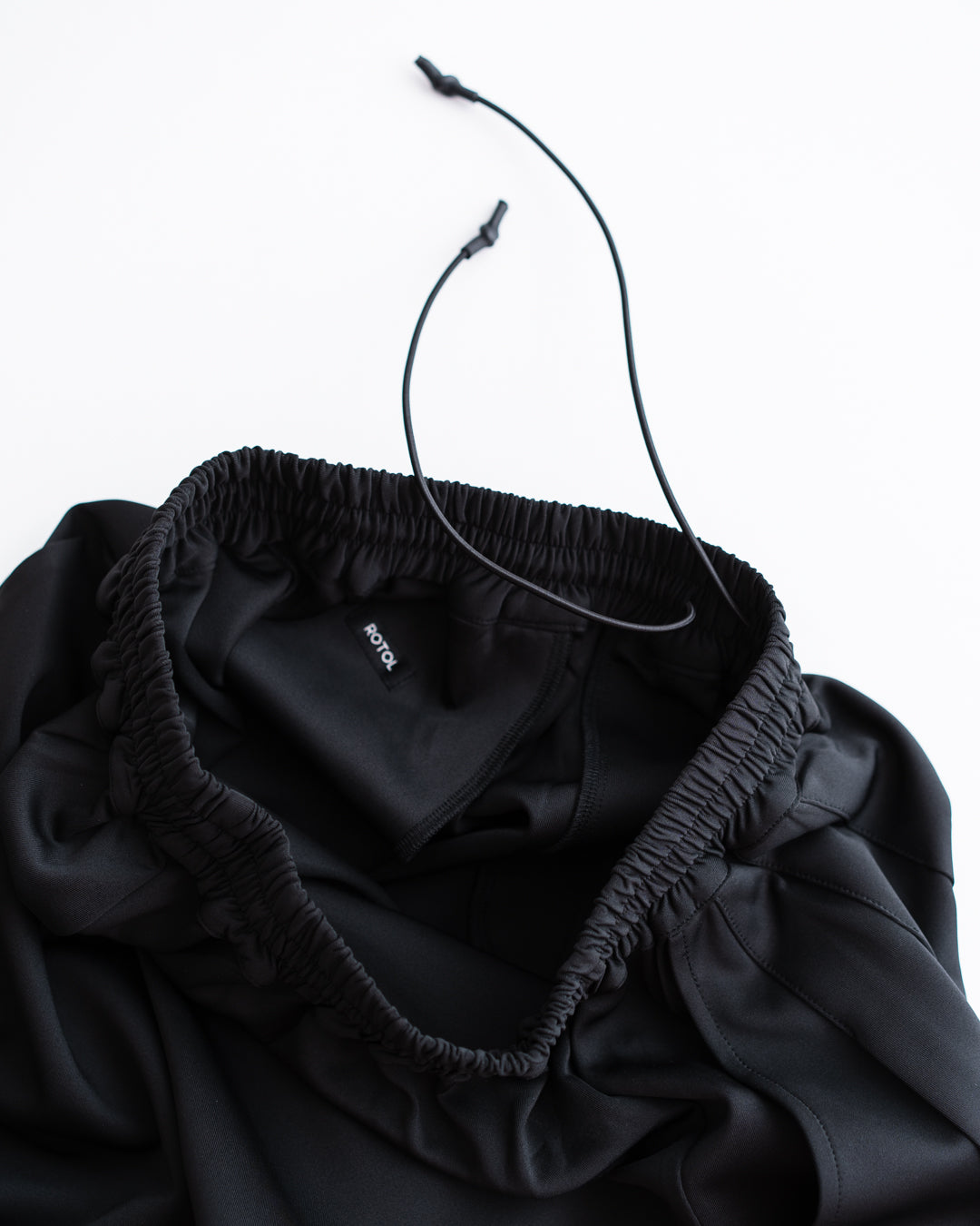 [8.11 sat 12:00 Release] ROTOL Smooth Jersey Triple Tuck pants