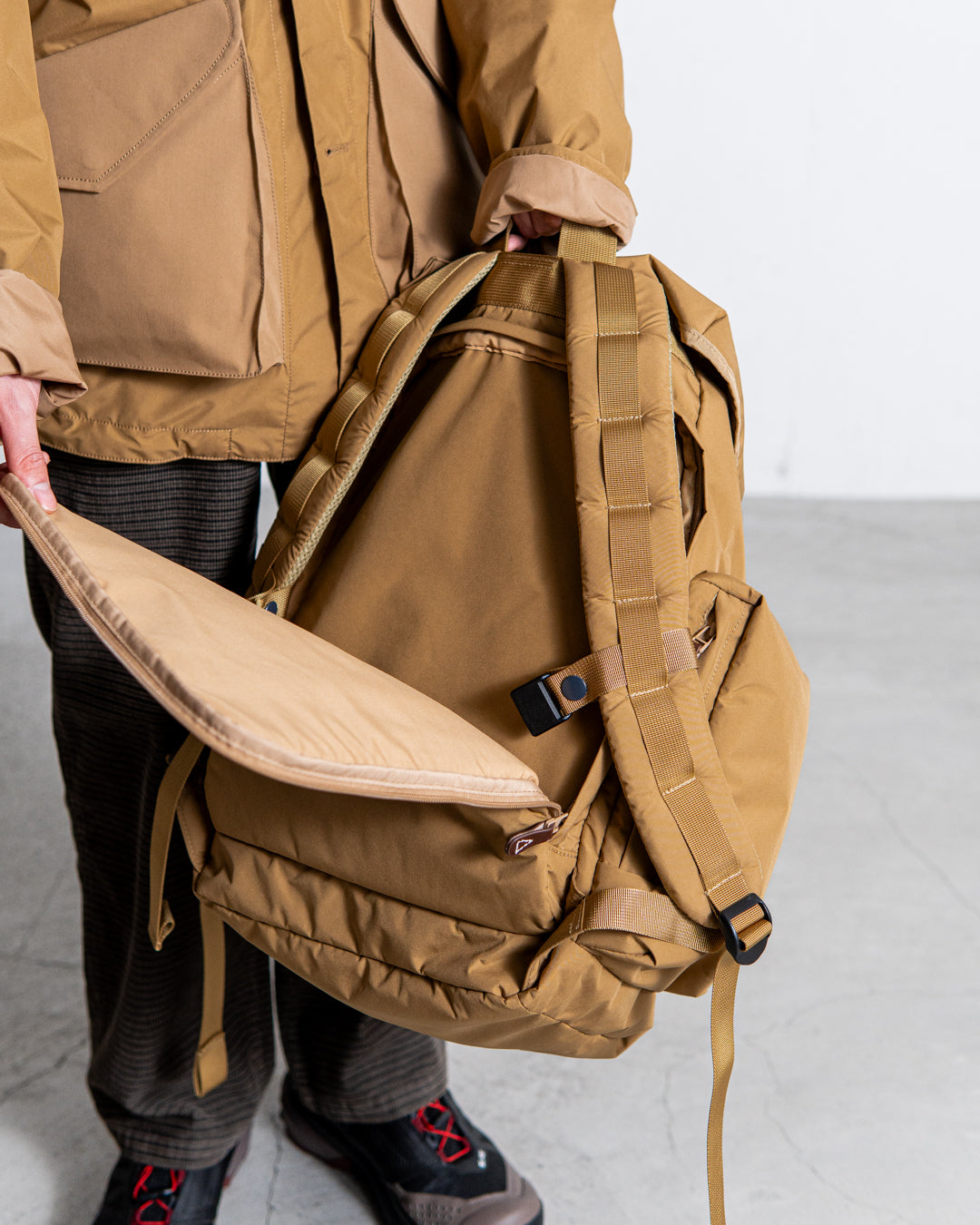 PHENIX COLLECTION CARRIER, TYPE P-001
