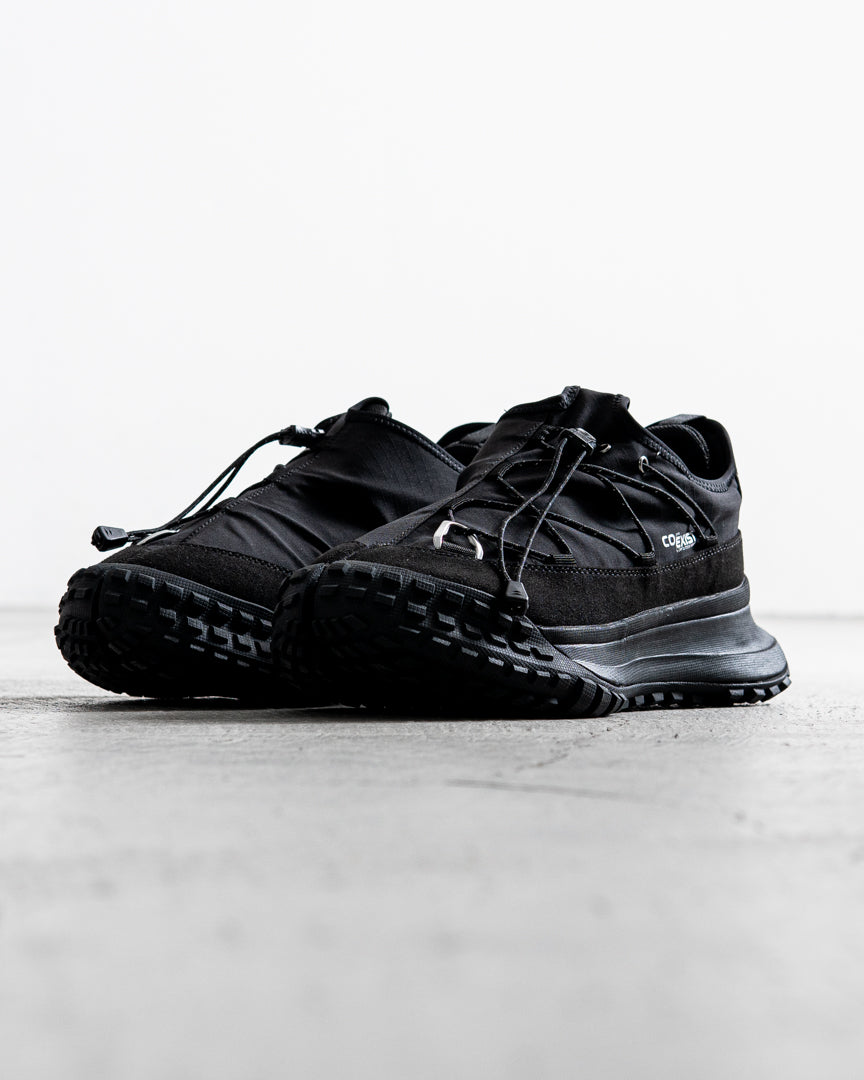 【fazeone Exclusive】CMF OUTDOOR GARMENT APPROACH 03 TABI LOW - ALL BLACK