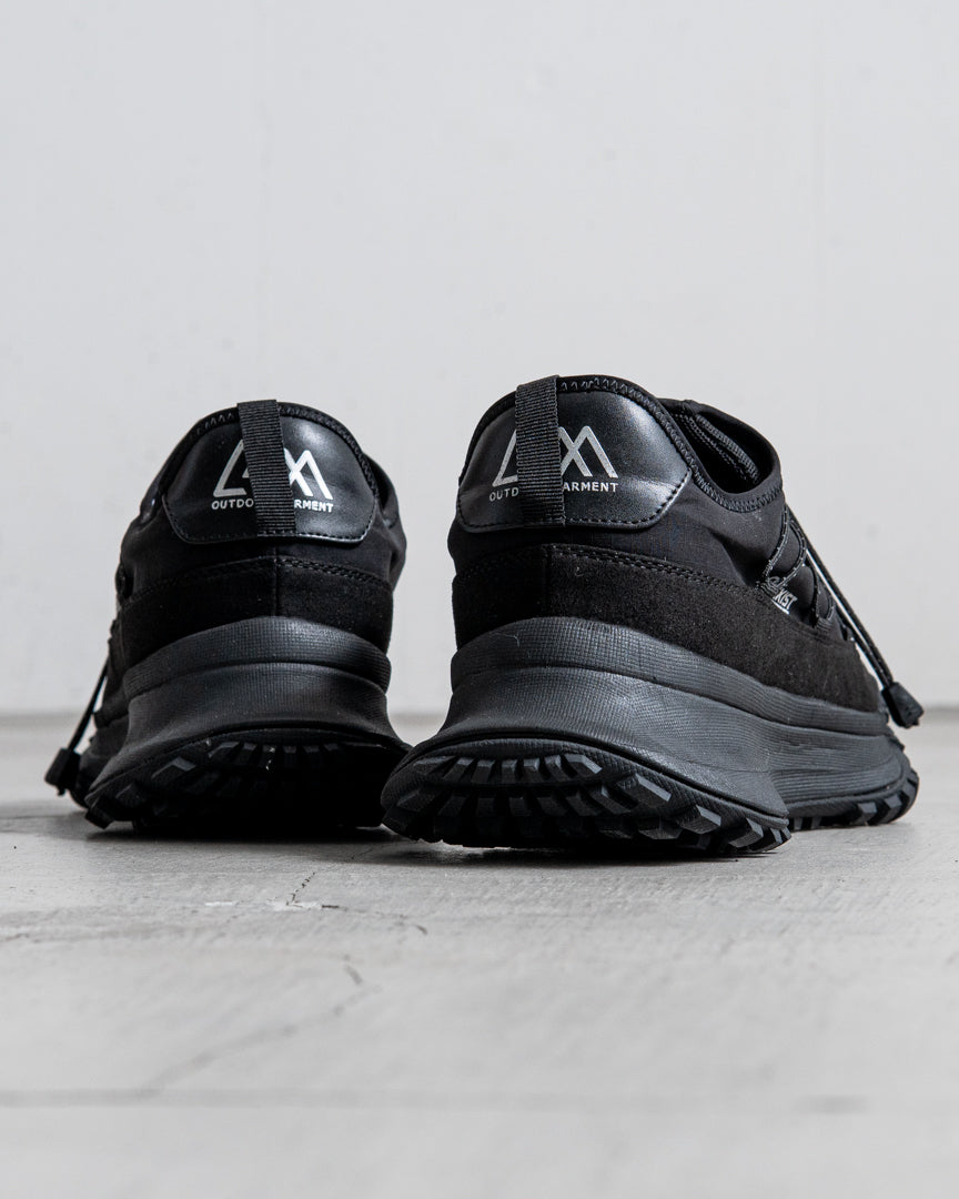 【fazeone Exclusive】CMF OUTDOOR GARMENT APPROACH 03 TABI LOW - ALL BLACK