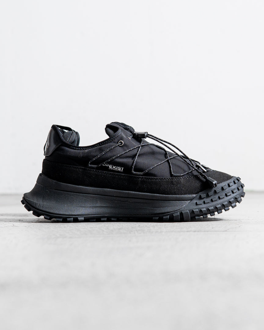 【fazeone Exclusive】CMF OUTDOOR GARMENT APPROACH 03 TABI LOW - ALL BLACK