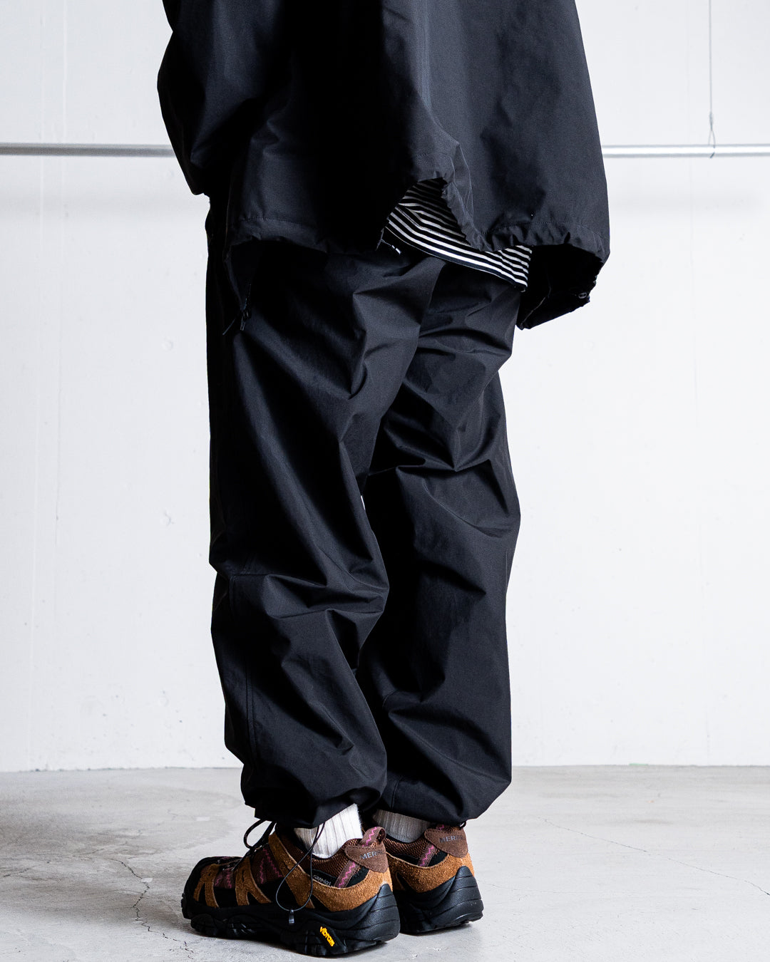 ES.1 Nylon Pants