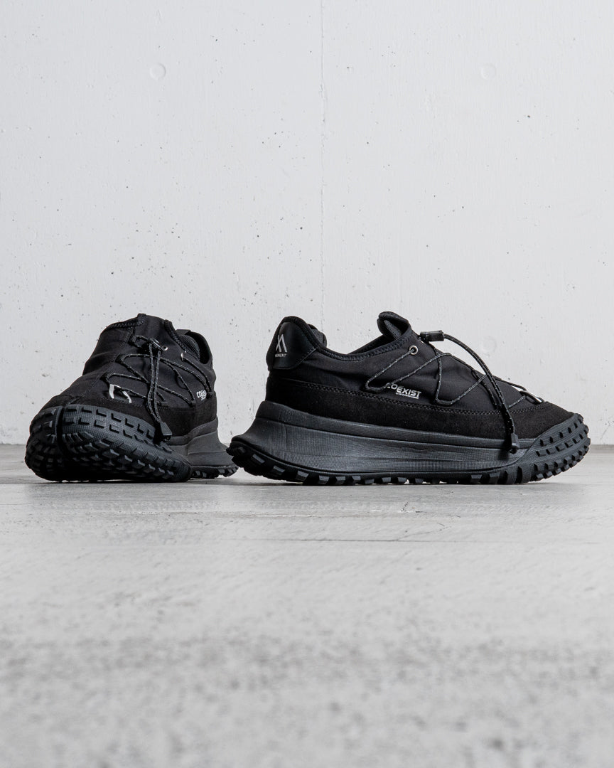 【fazeone Exclusive】CMF OUTDOOR GARMENT APPROACH 03 TABI LOW - ALL BLACK