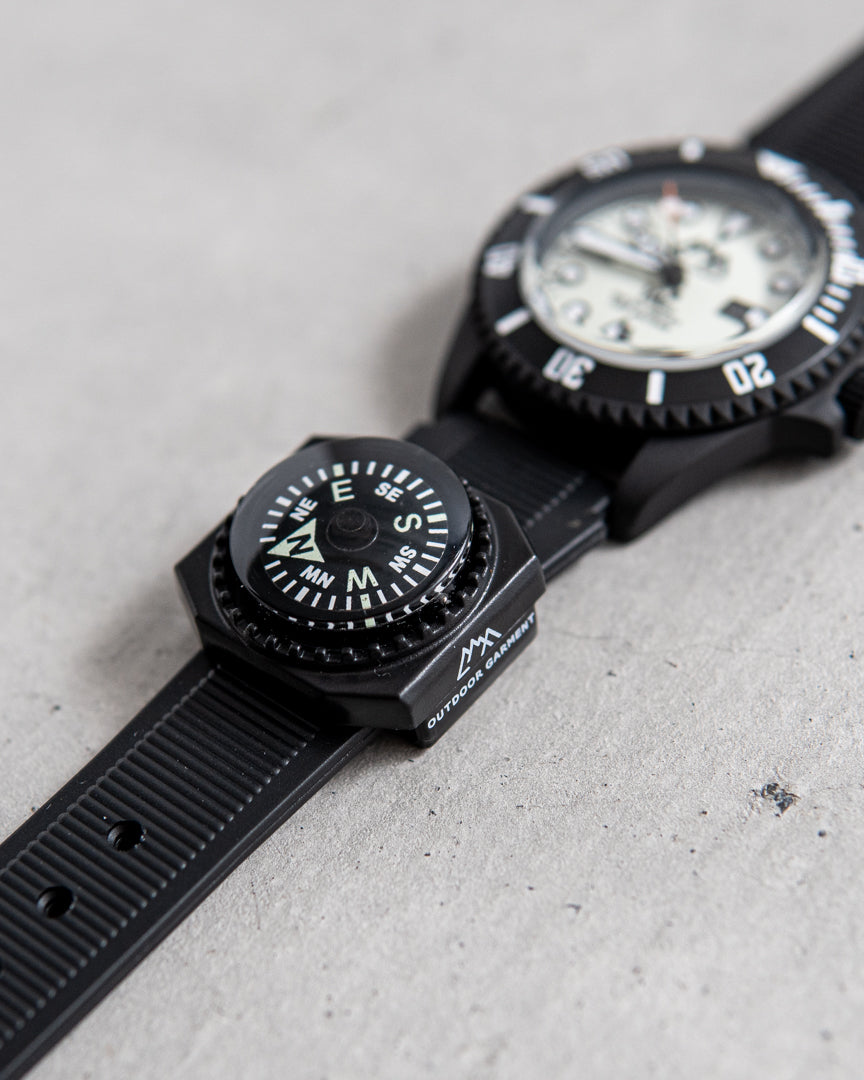 [collaboration] CMF OUTDOOR GARMENT CMF x VWC Field Watch