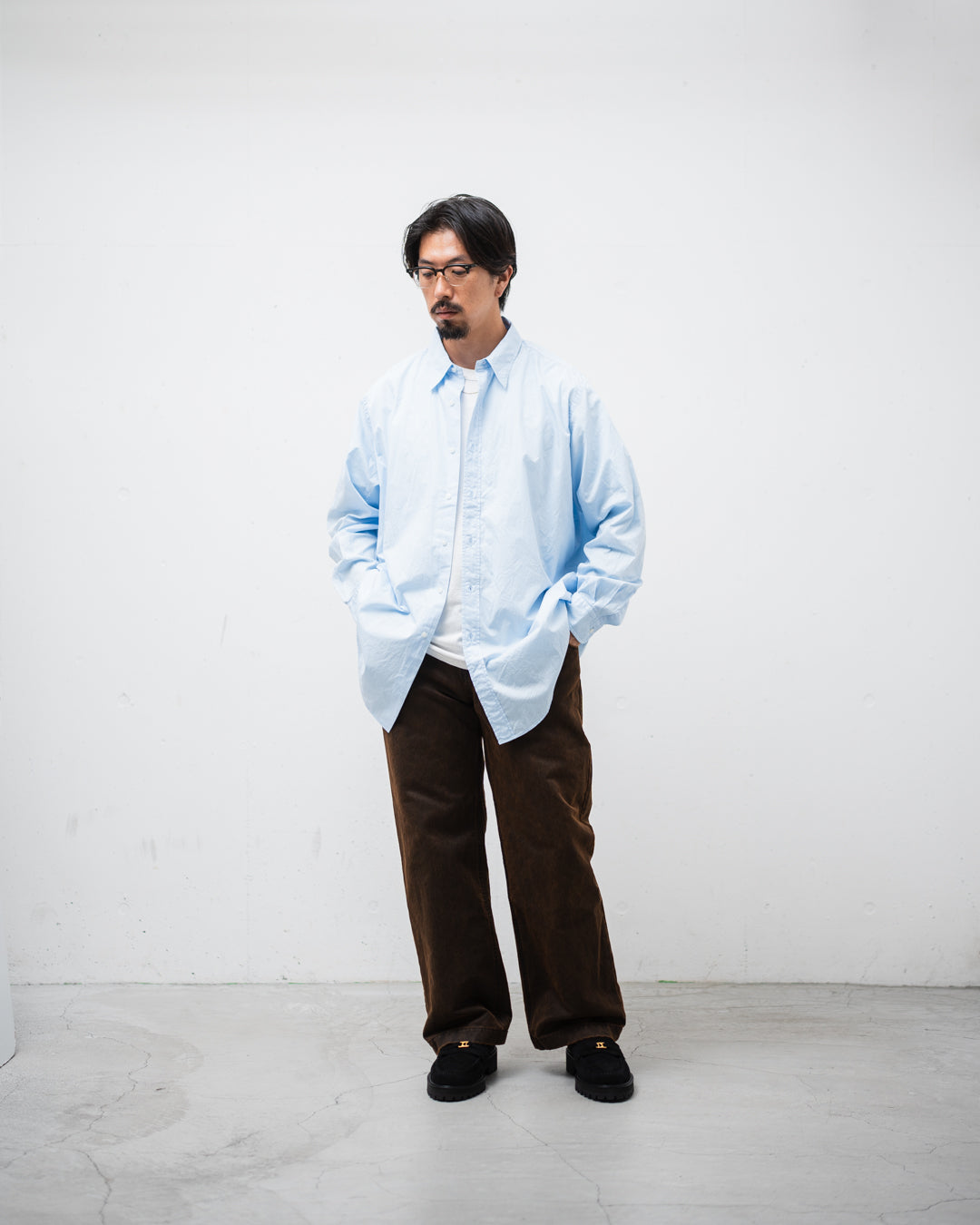 [8.22 sat 12:00 Release] FOUNDOUR COTTON BROAD REGULAR COLLAR SHIRT