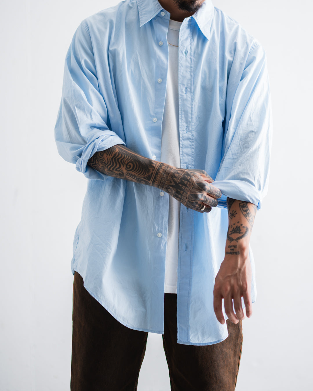[8.22 sat 12:00 Release] FOUNDOUR COTTON BROAD REGULAR COLLAR SHIRT
