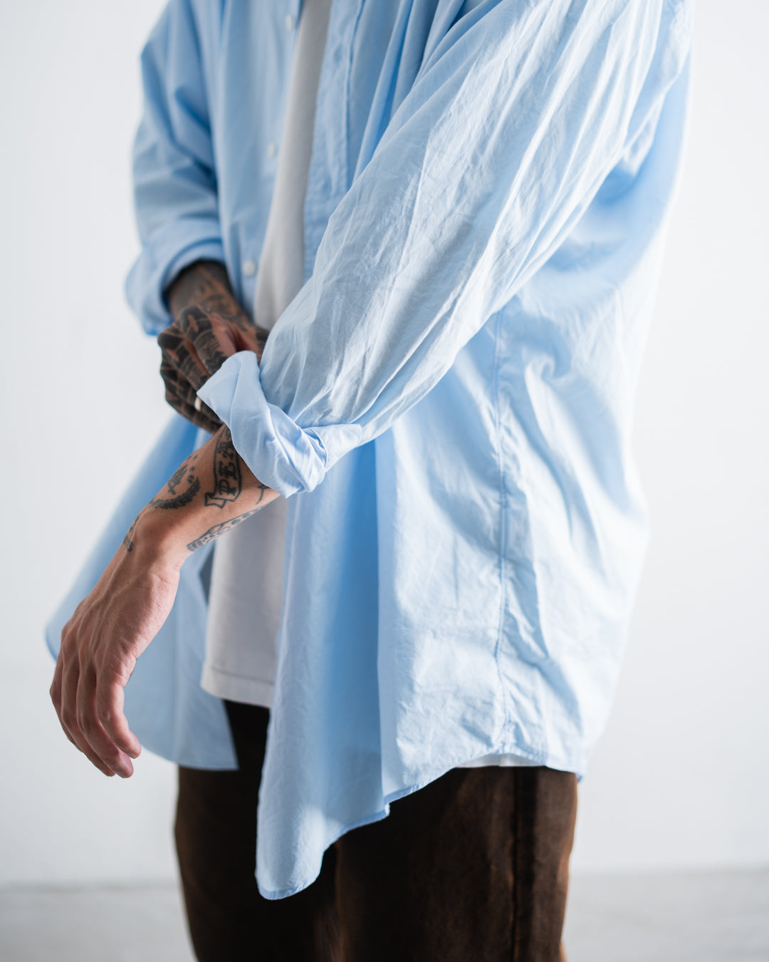 [8.22 sat 12:00 Release] FOUNDOUR COTTON BROAD REGULAR COLLAR SHIRT