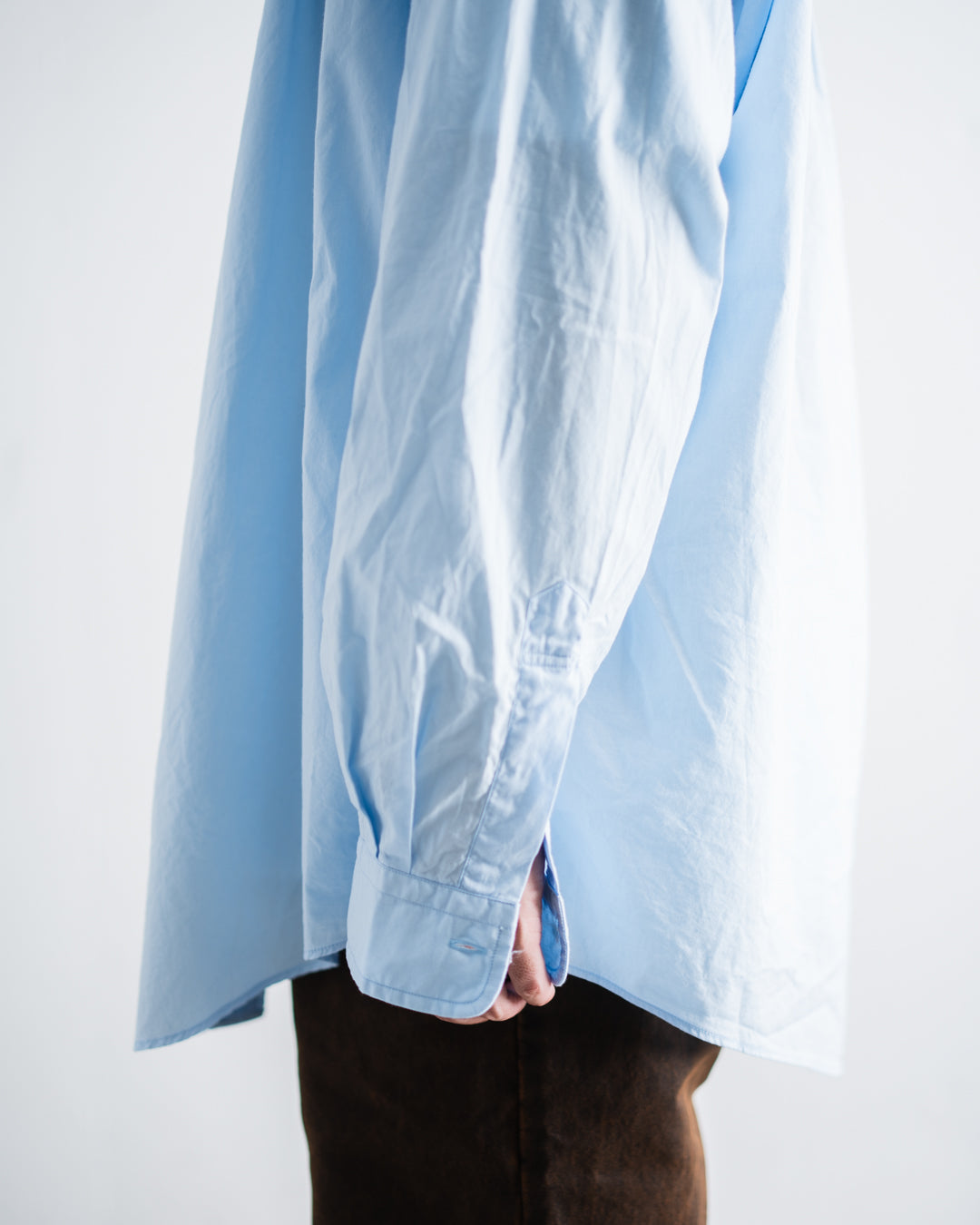 [8.22 sat 12:00 Release] FOUNDOUR COTTON BROAD REGULAR COLLAR SHIRT