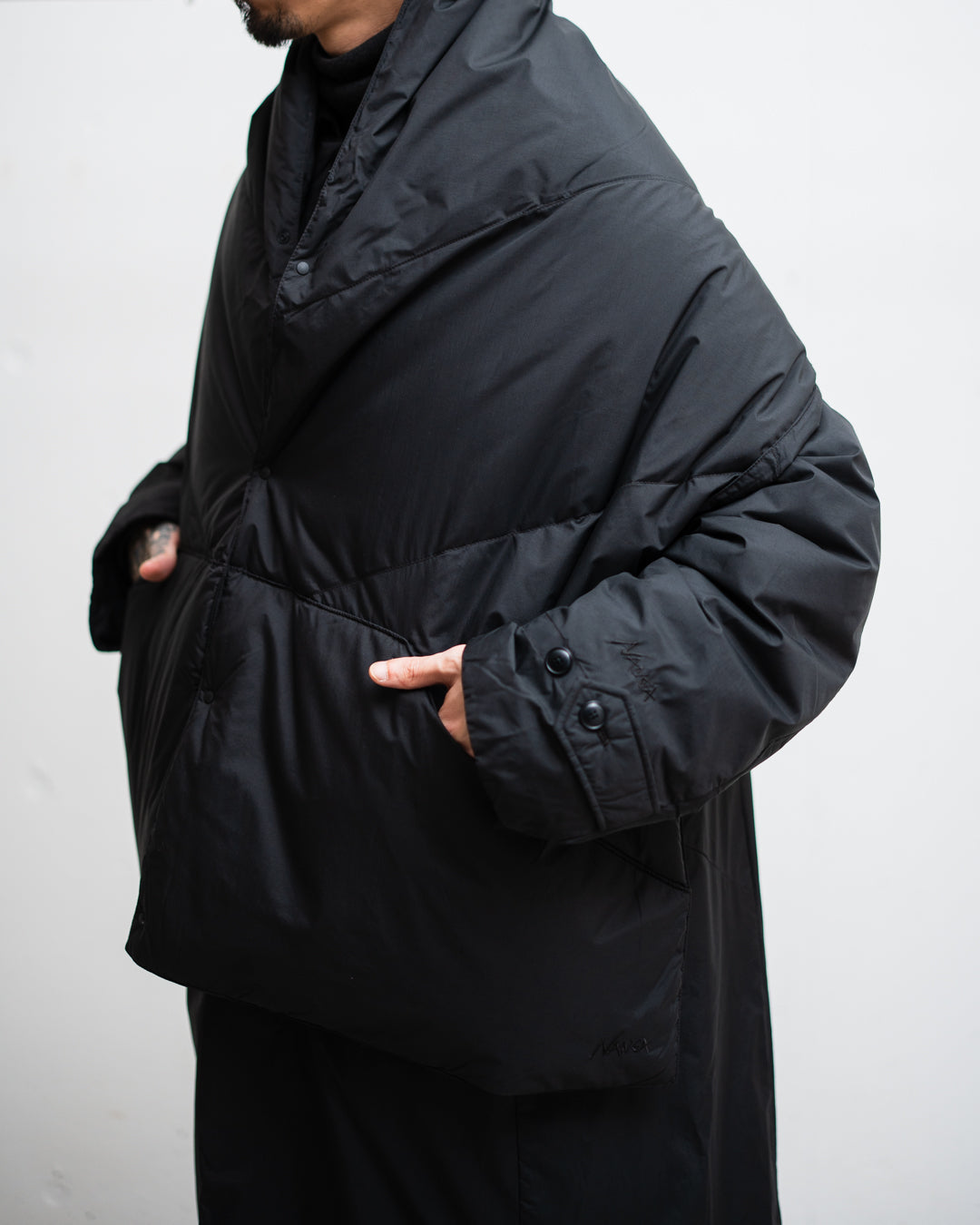 NANGA DOWN PONCHO MUFFLER