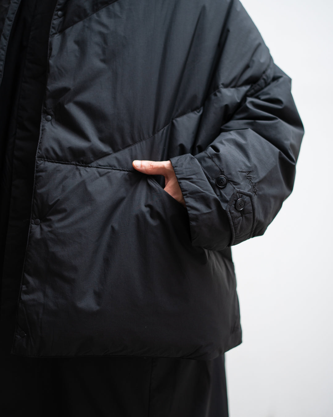 NANGA DOWN PONCHO MUFFLER