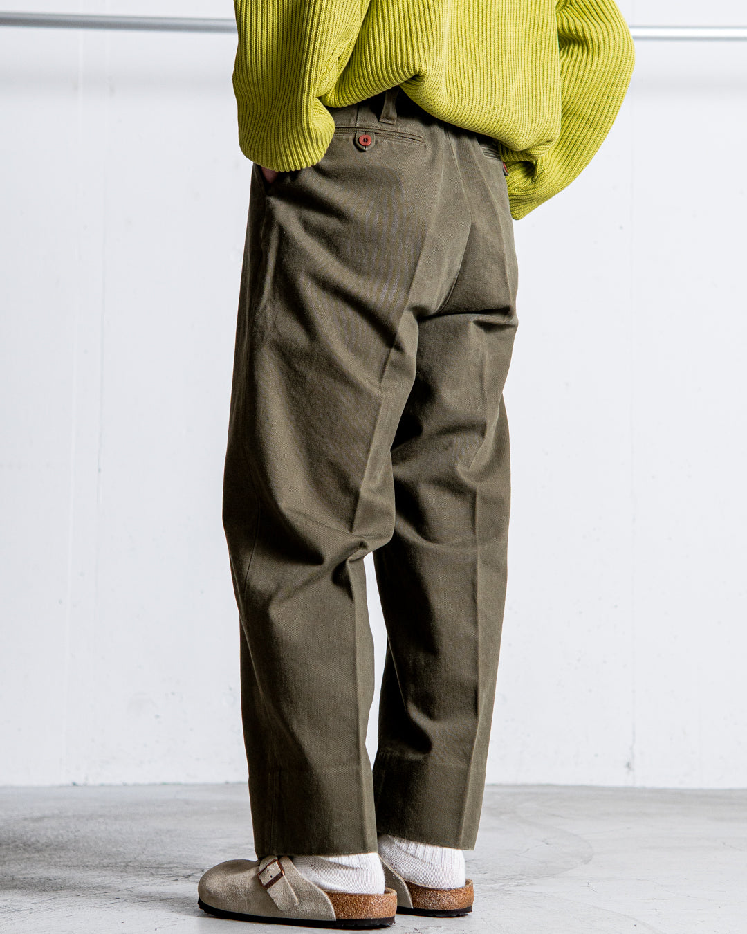 INTERIM HEAVY PIMA TWILL 1-TUCK FRENCH ARMY WIDE TAPERED TROUSER