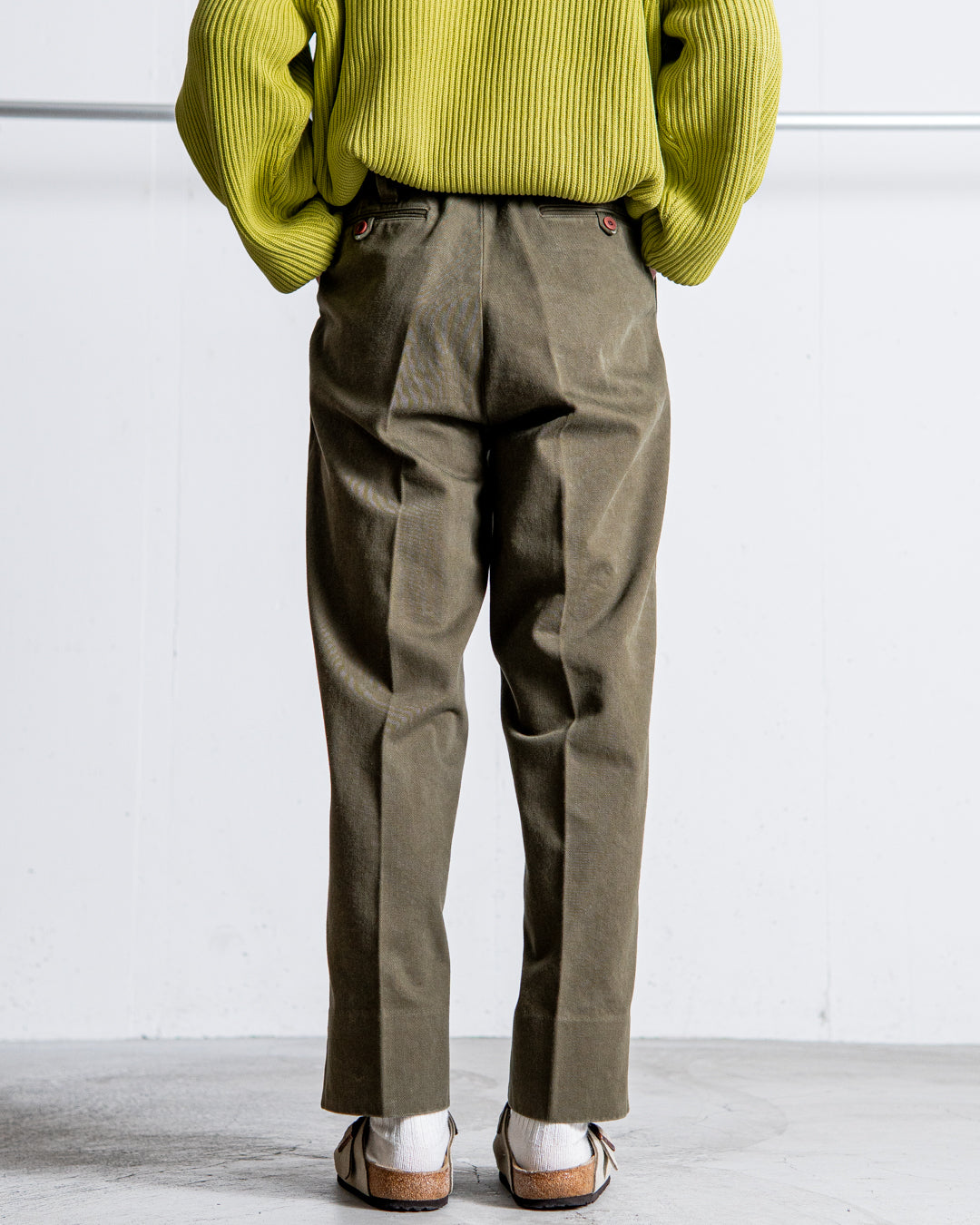 INTERIM HEAVY PIMA TWILL 1-TUCK FRENCH ARMY WIDE TAPERED TROUSER