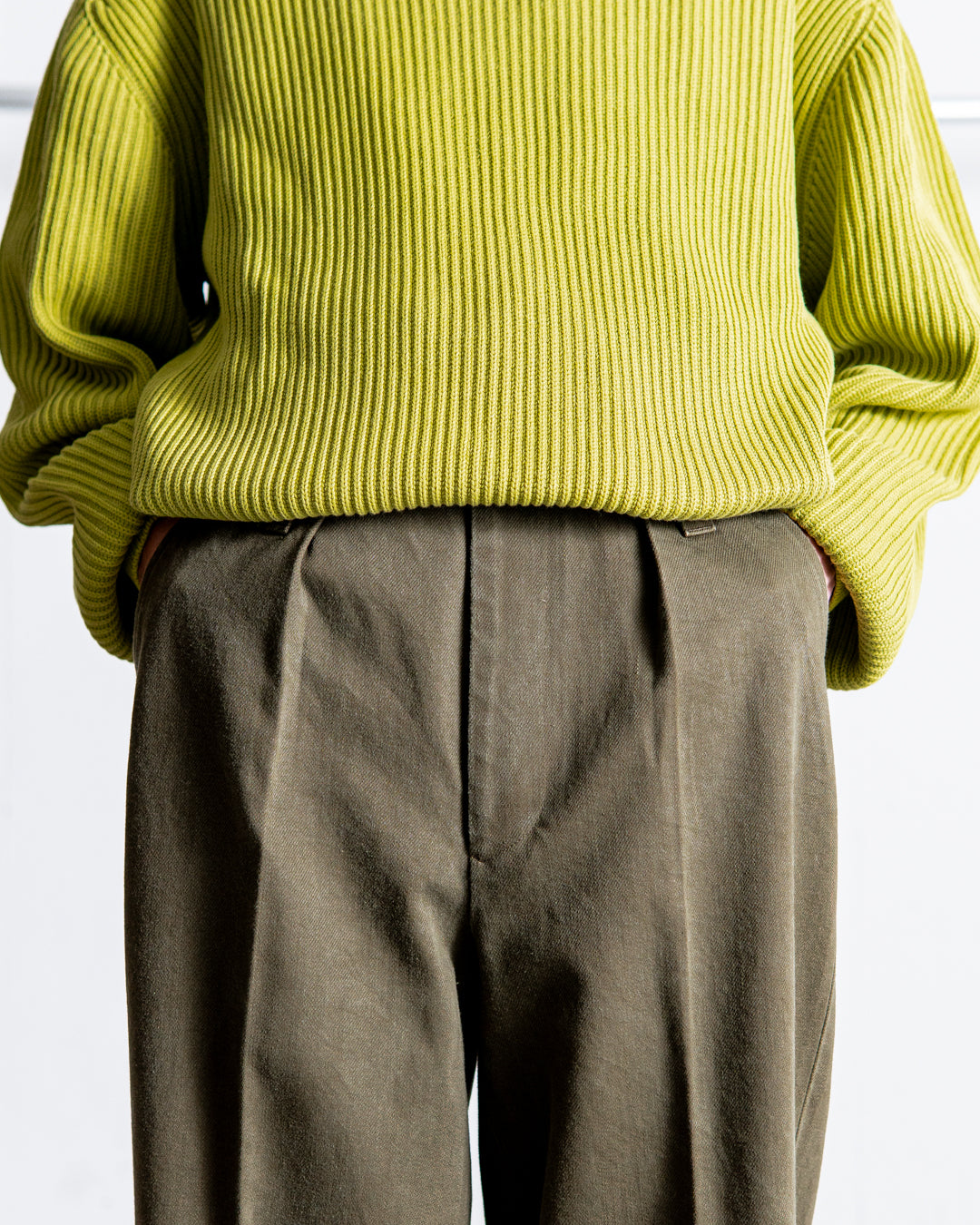 INTERIM HEAVY PIMA TWILL 1-TUCK FRENCH ARMY WIDE TAPERED TROUSER