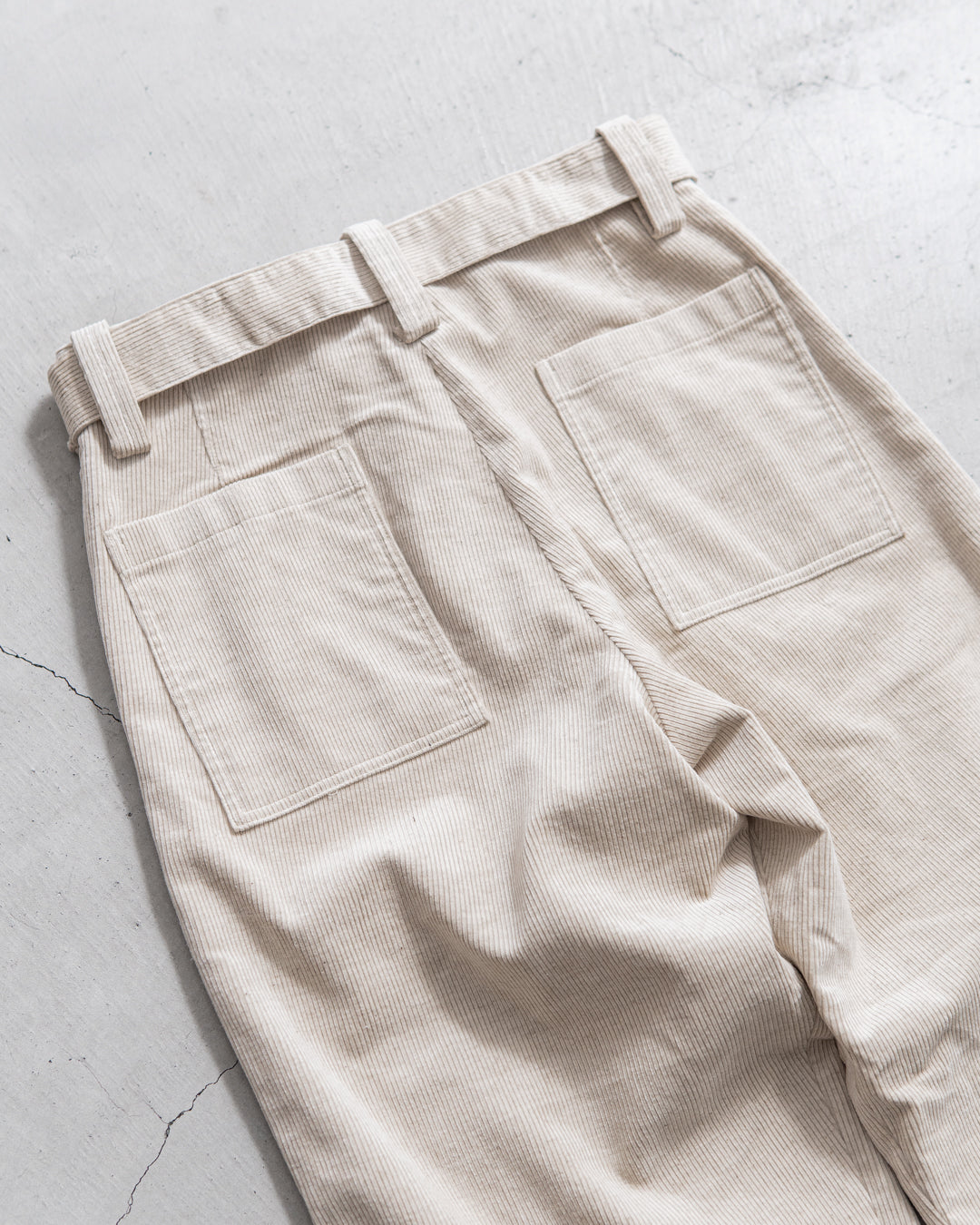 INTERIM BELTED MIL BAGGY TROUSER - 9W LINEN COTTON CORDUROY
