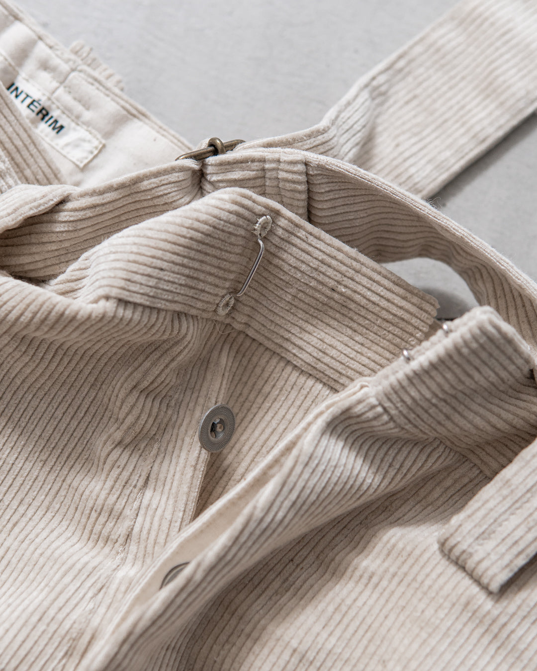 INTERIM BELTED MIL BAGGY TROUSER - 9W LINEN COTTON CORDUROY