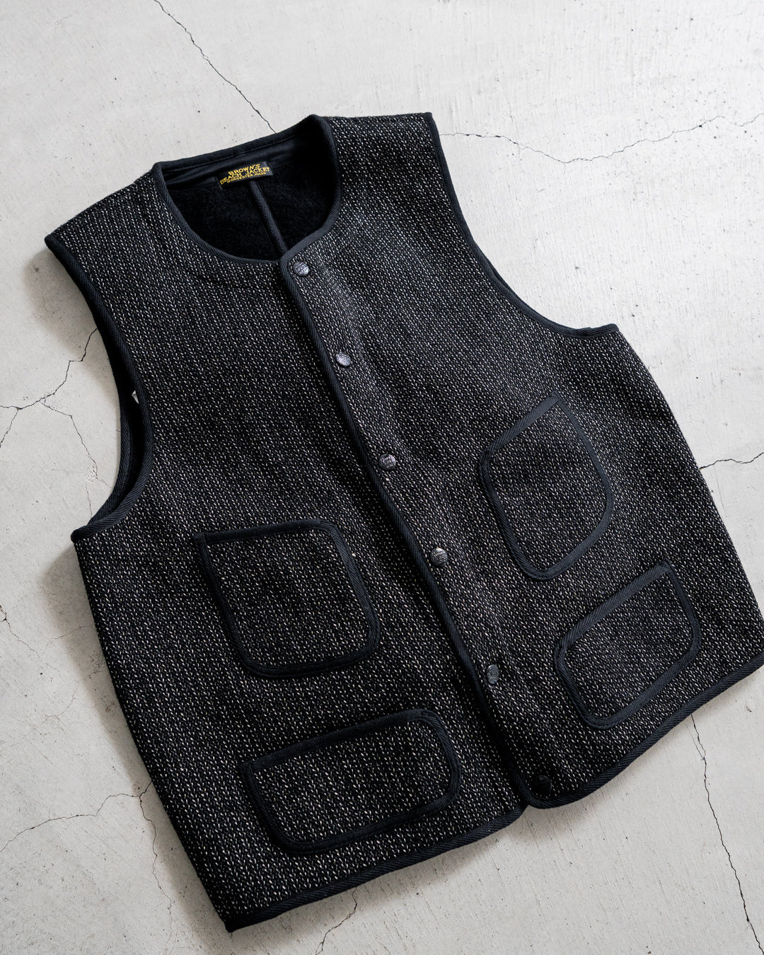 BROWN’S BEACH JACKET 524-LOW NECK VEST