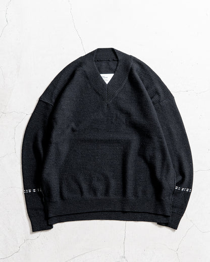 UNTRACE V-NECK PULLOVER KNIT_209