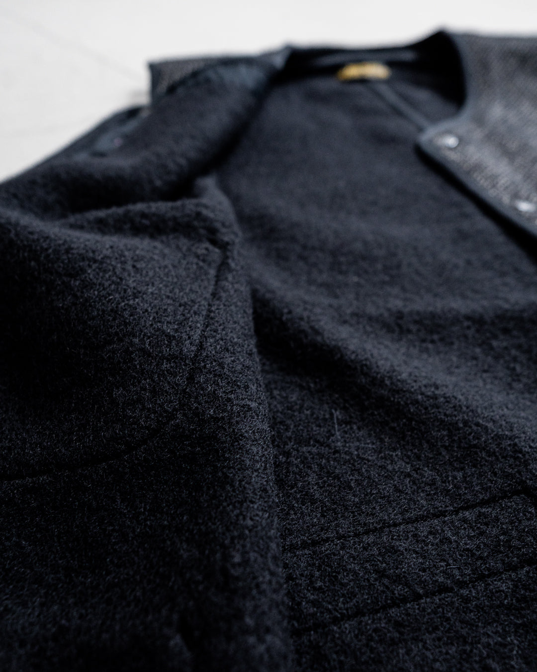 BROWN’S BEACH JACKET 524-LOW NECK VEST