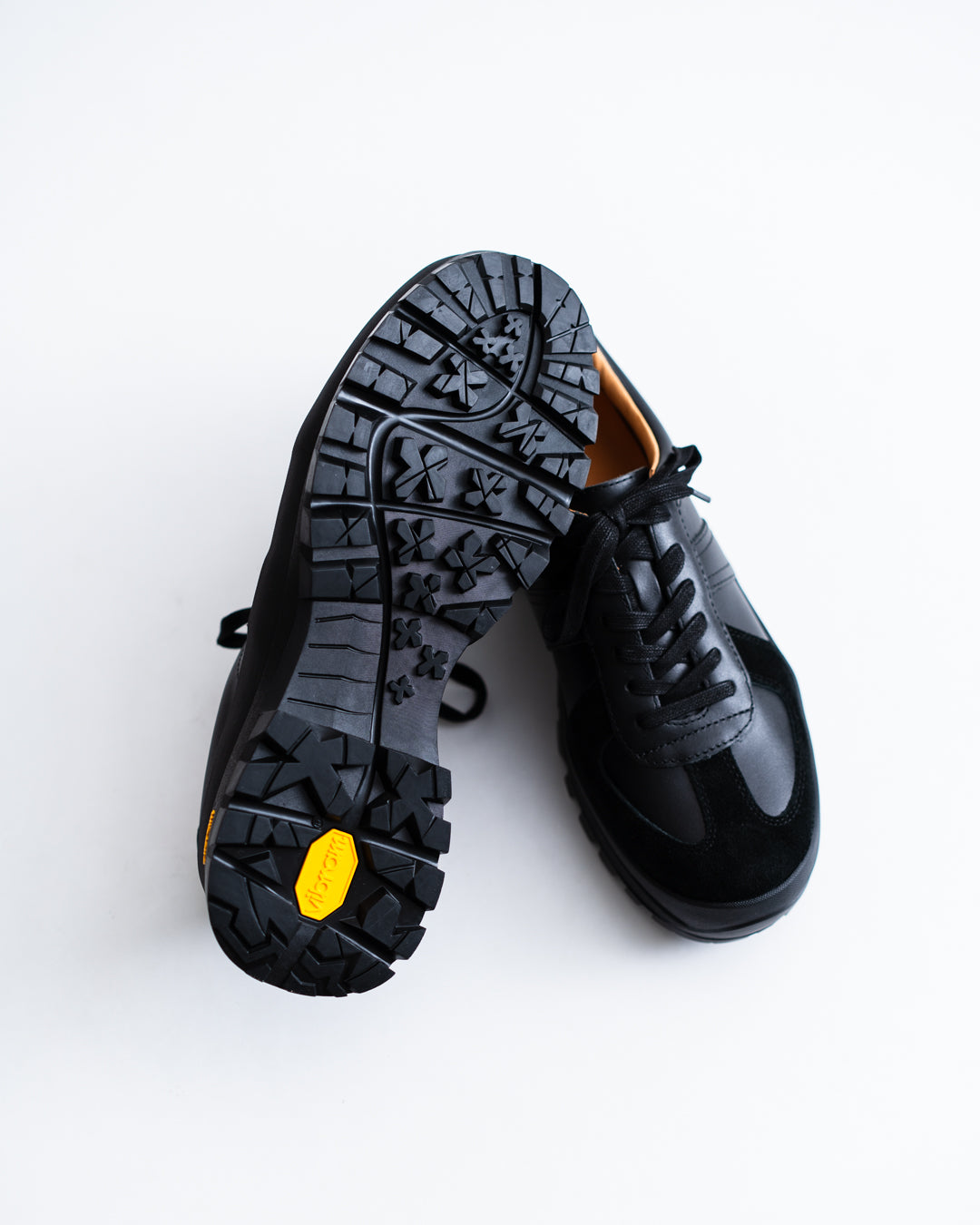 Tomo & Co. GERMAN TRAINER