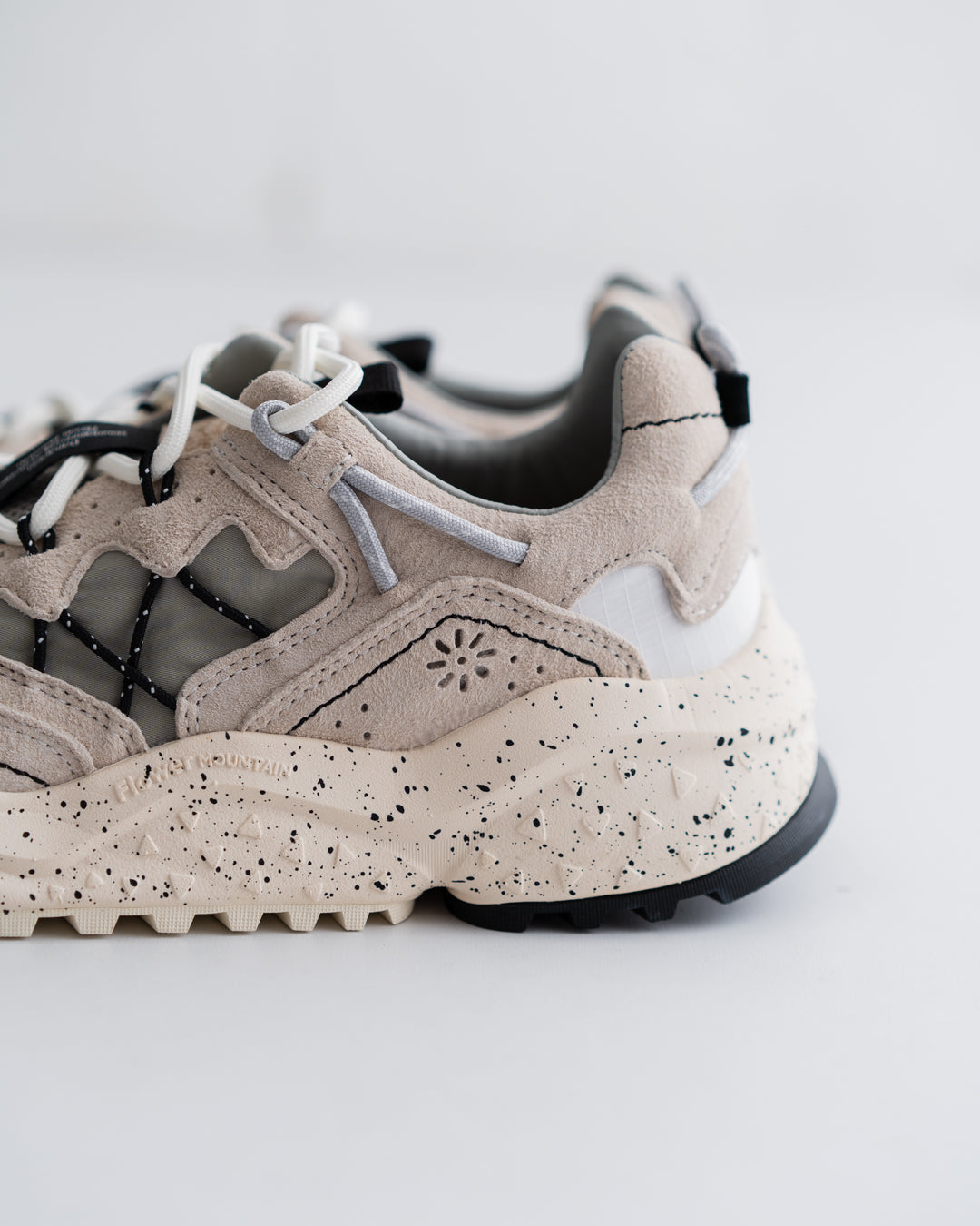 Flower MOUNTAIN YAMABUSHI - WHITE/GRAY (FM125010)