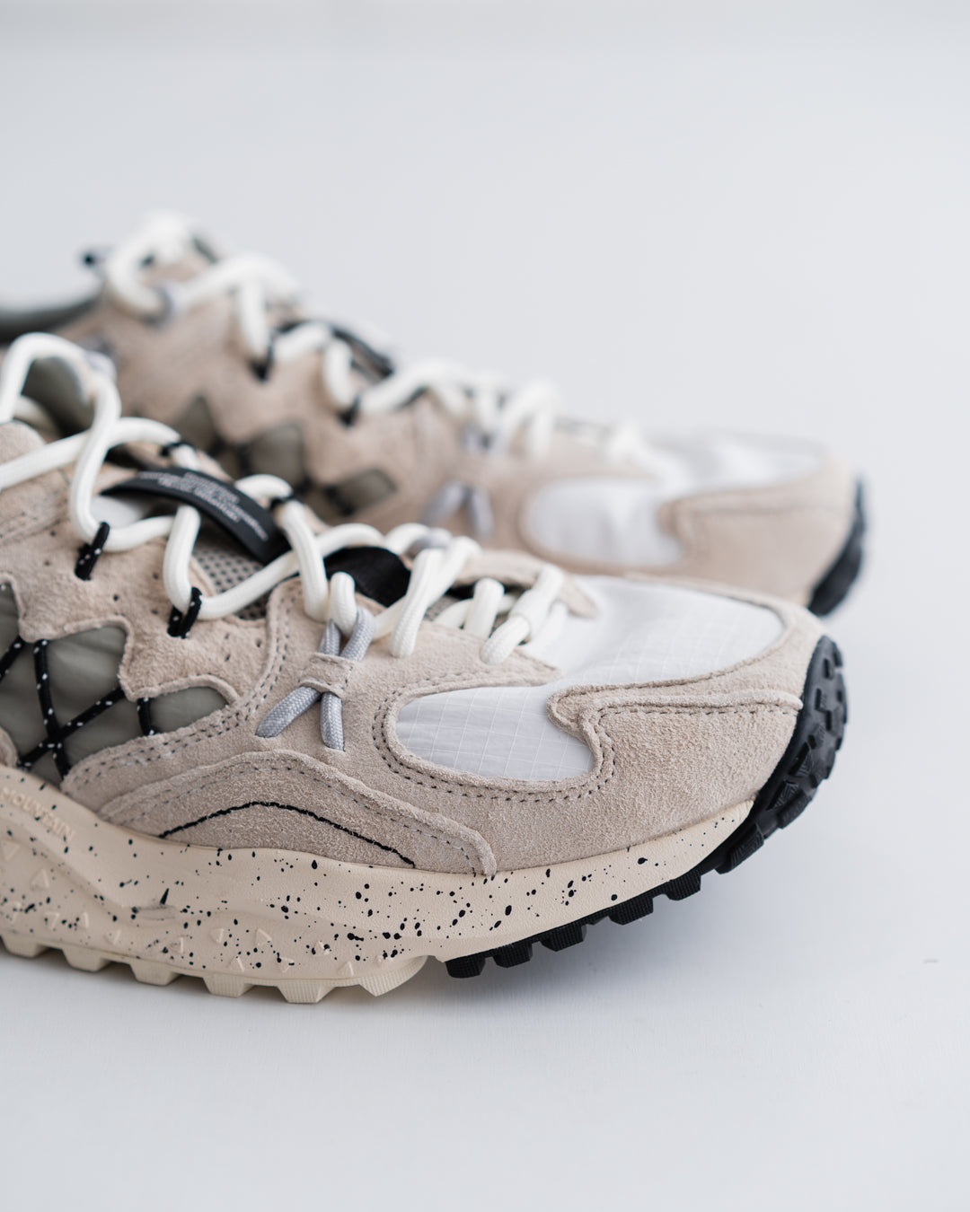 Flower MOUNTAIN YAMABUSHI - WHITE/GRAY (FM125010)
