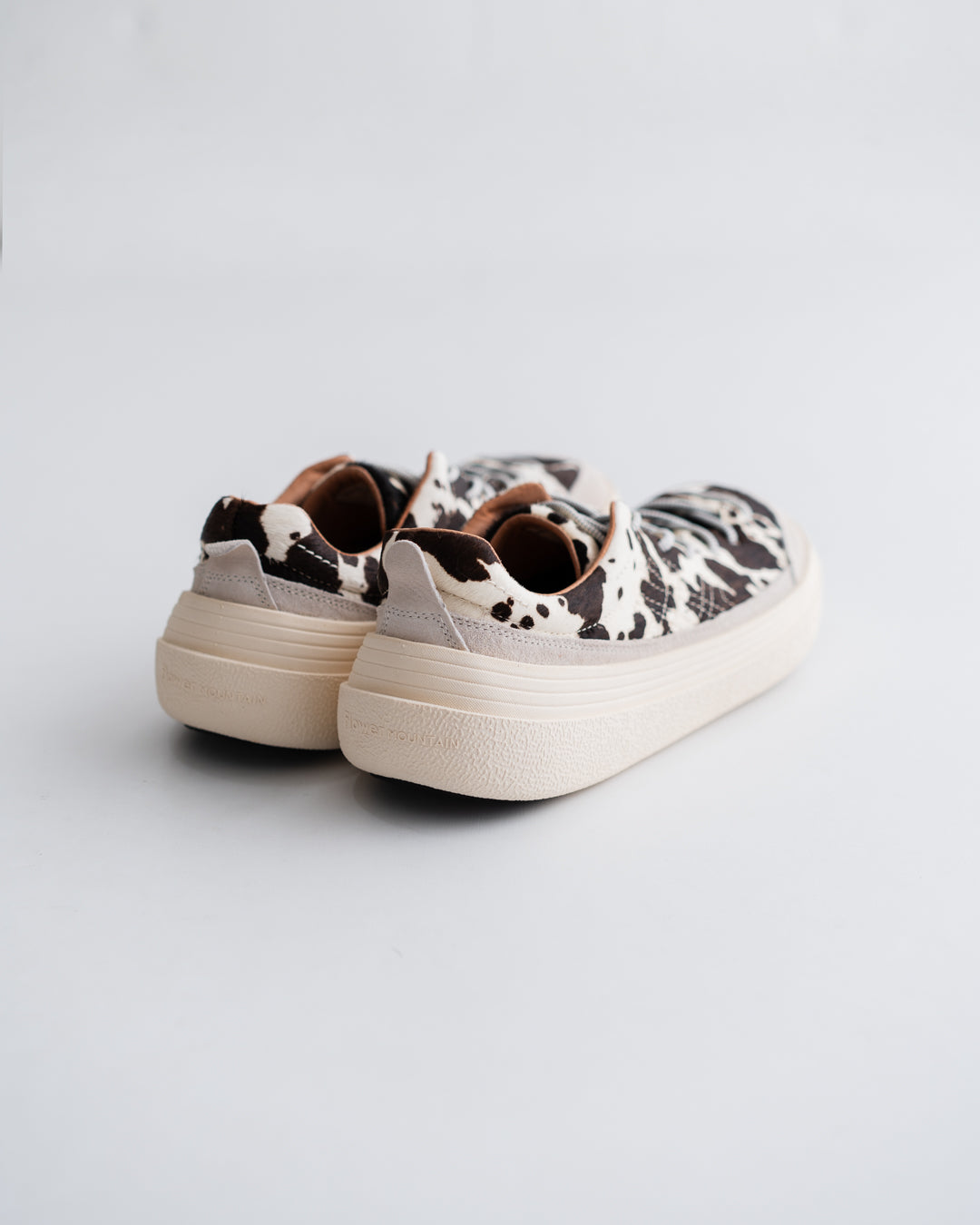 Flower MOUNTAIN FAMI - WHITE/BLACK ANM (FM108059)