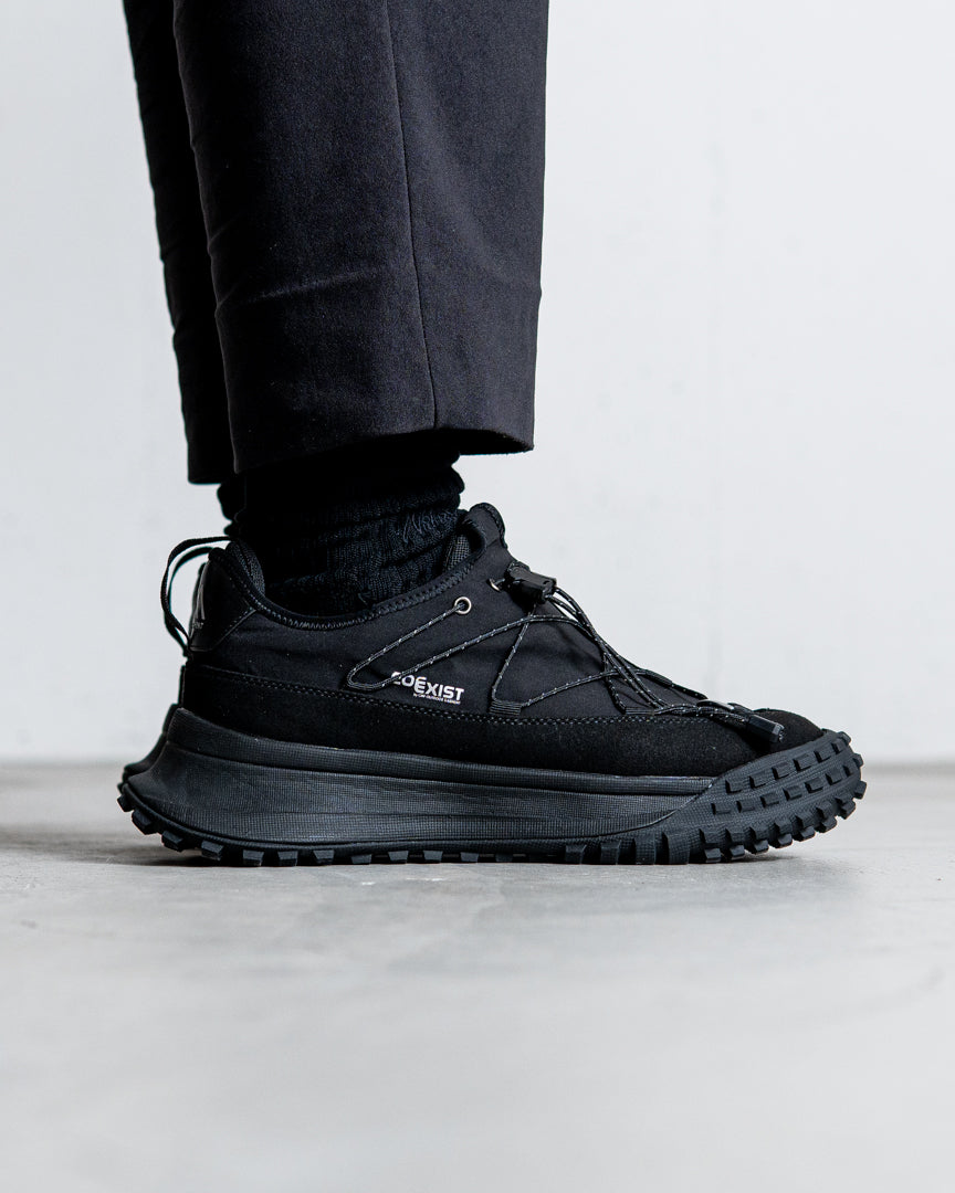 【fazeone Exclusive】CMF OUTDOOR GARMENT APPROACH 03 TABI LOW - ALL BLACK