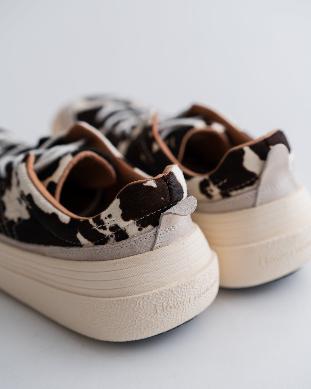 Flower MOUNTAIN FAMI - WHITE/BLACK ANM (FM108059)