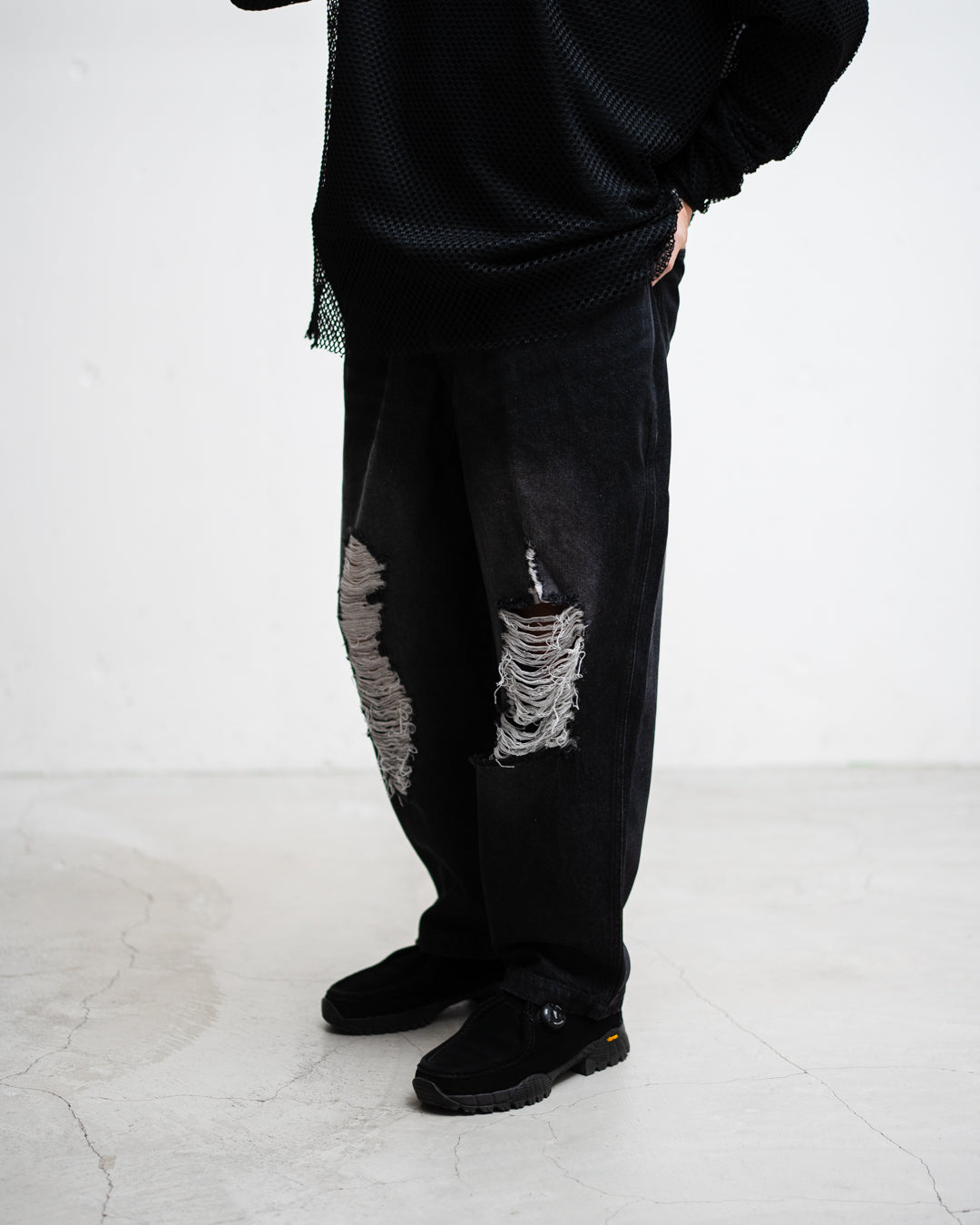 Acy SCRATCH DENIM PANTS