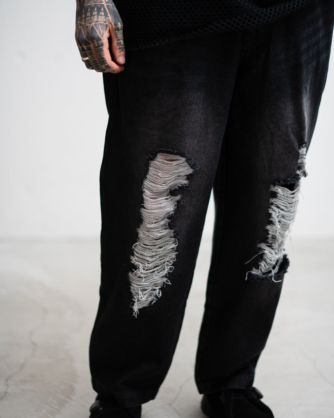 Acy SCRATCH DENIM PANTS