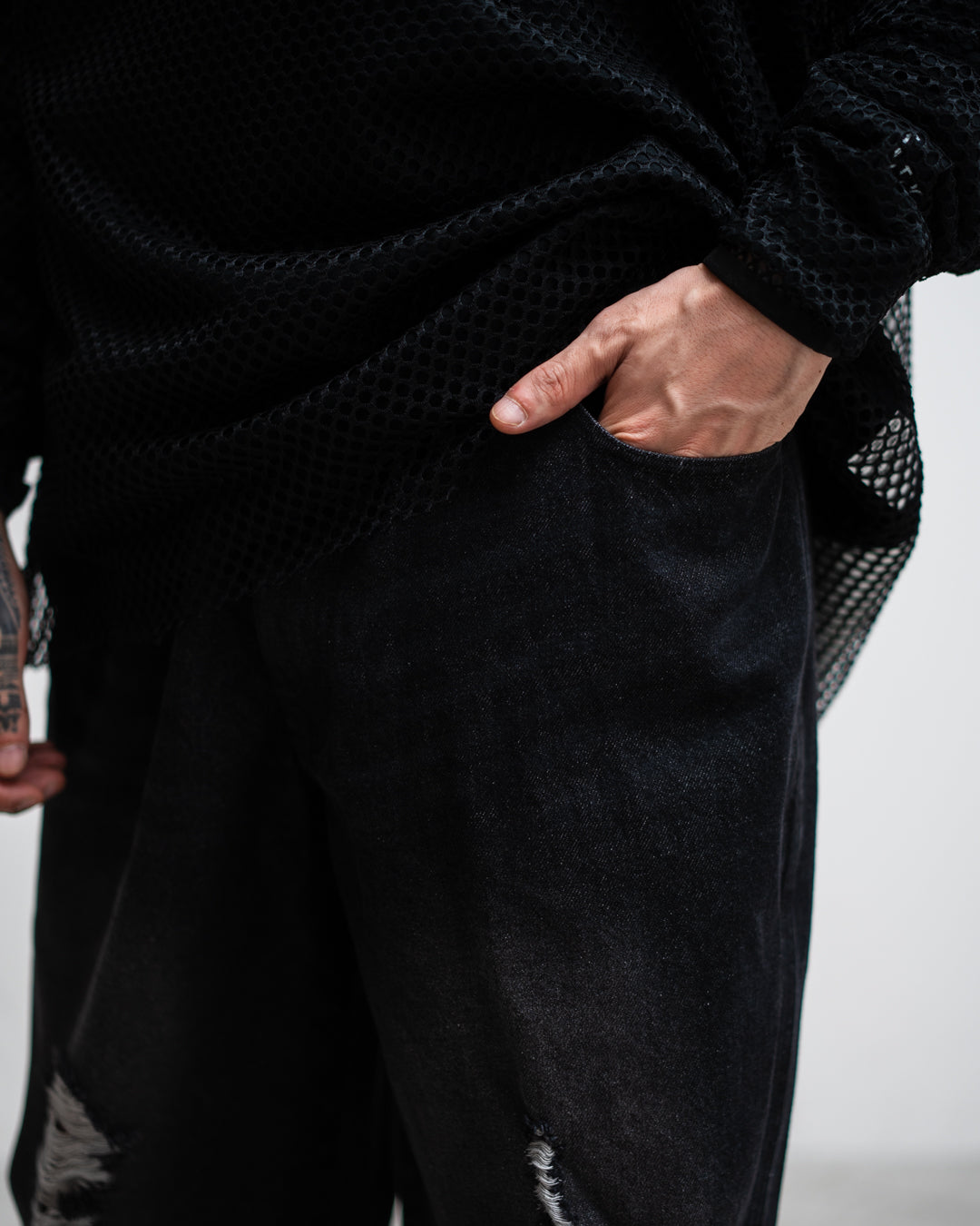 Acy SCRATCH DENIM PANTS