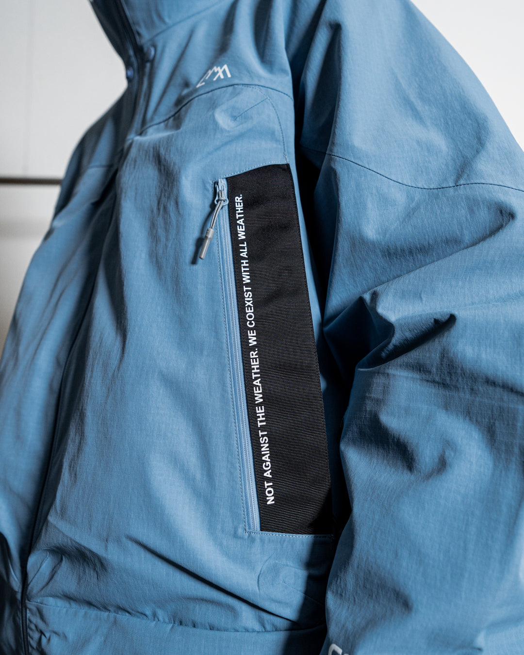 CMF OUTDOOR GARMENT WHITE OUT SHELL COEXIST