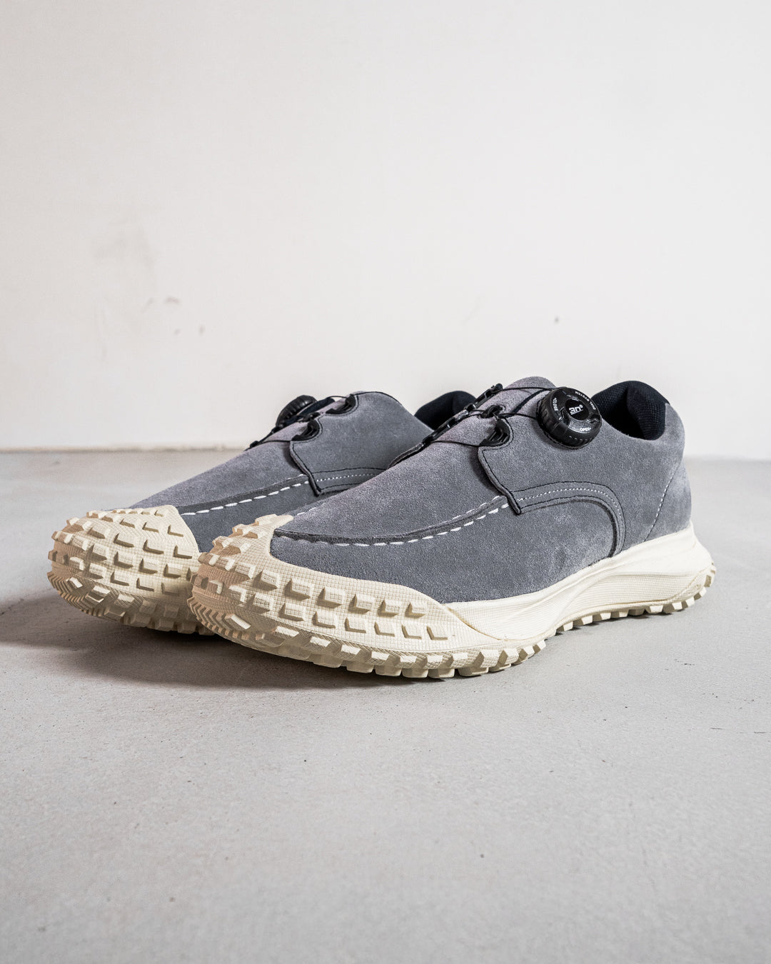 CMF OUTDOOR GARMENT APPROACH 02 SETTER