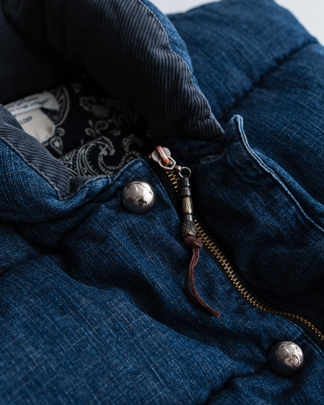 REMI RELIEF ナチュラル加工デニムダウンVEST