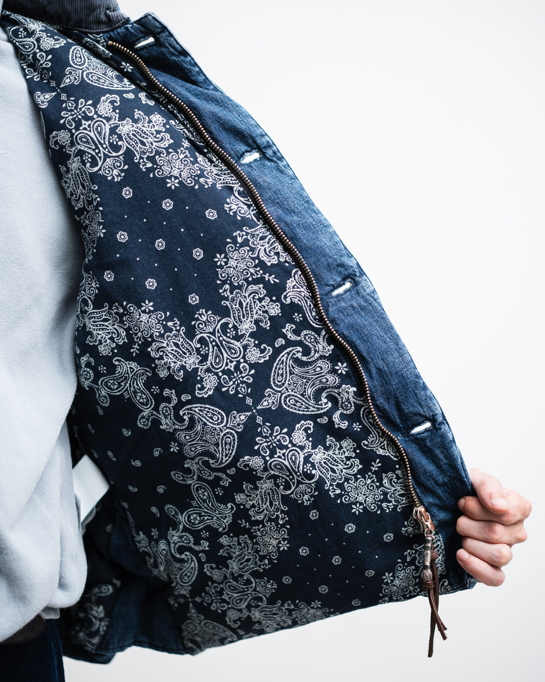 REMI RELIEF ナチュラル加工デニムダウンVEST