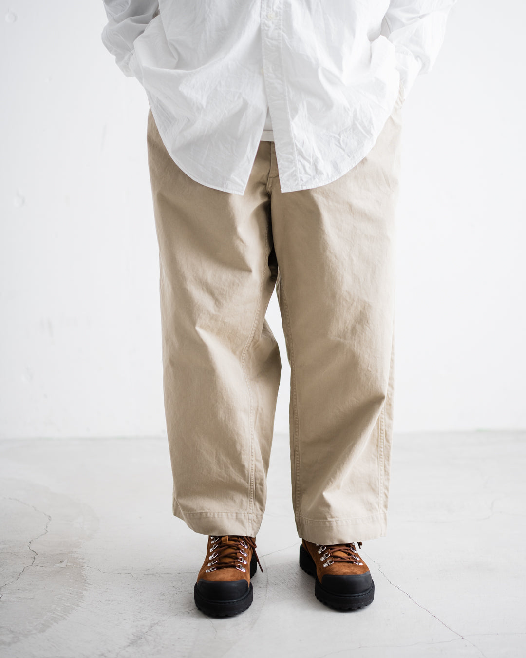 BOWWOW 41 KHAKI TROUSERS