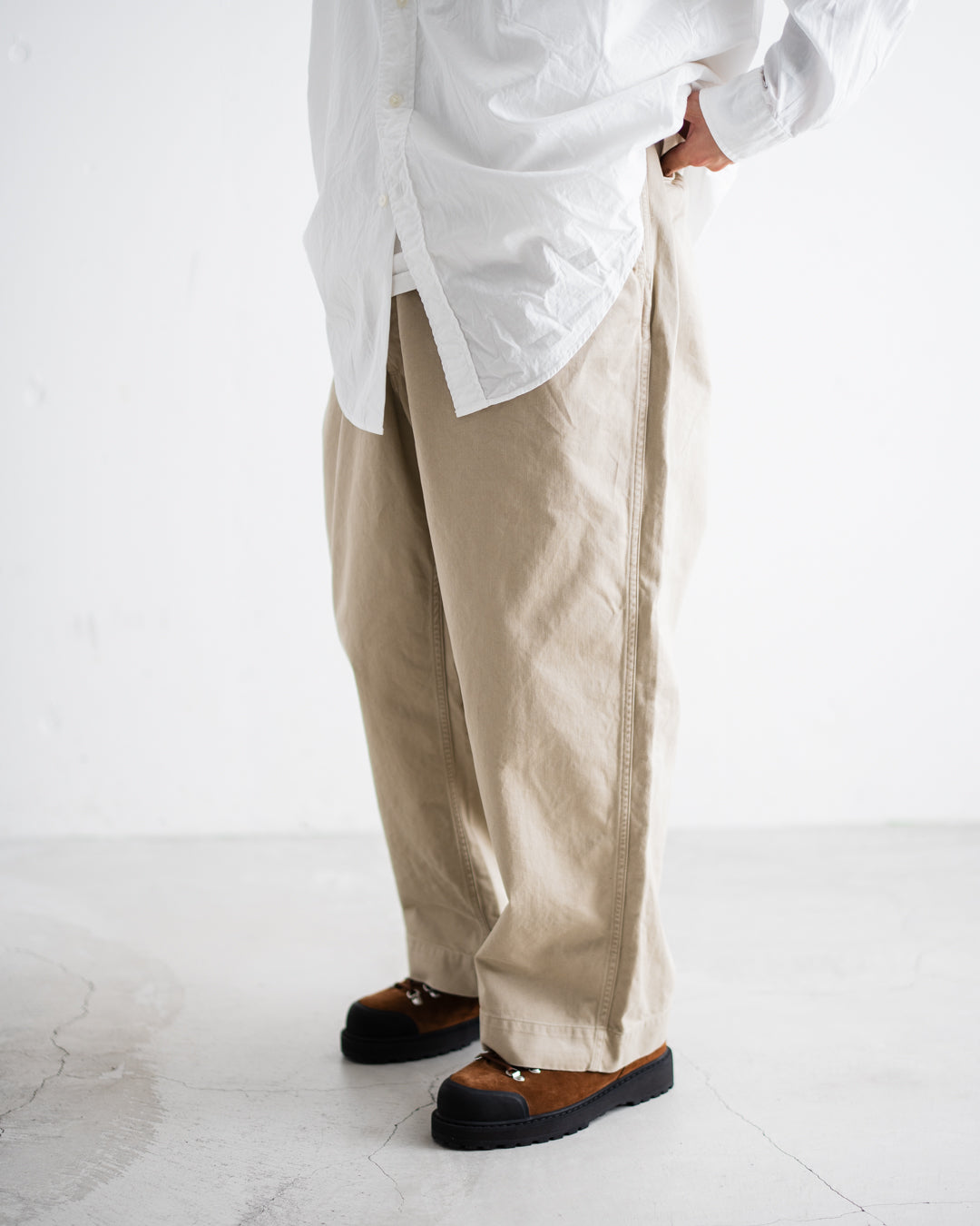 BOWWOW 41 KHAKI TROUSERS